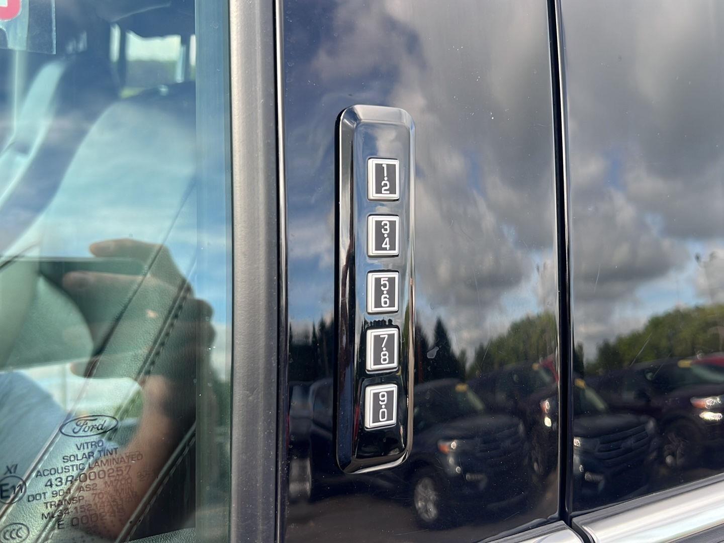 2022 Ford F-150 photo 16 of 51
