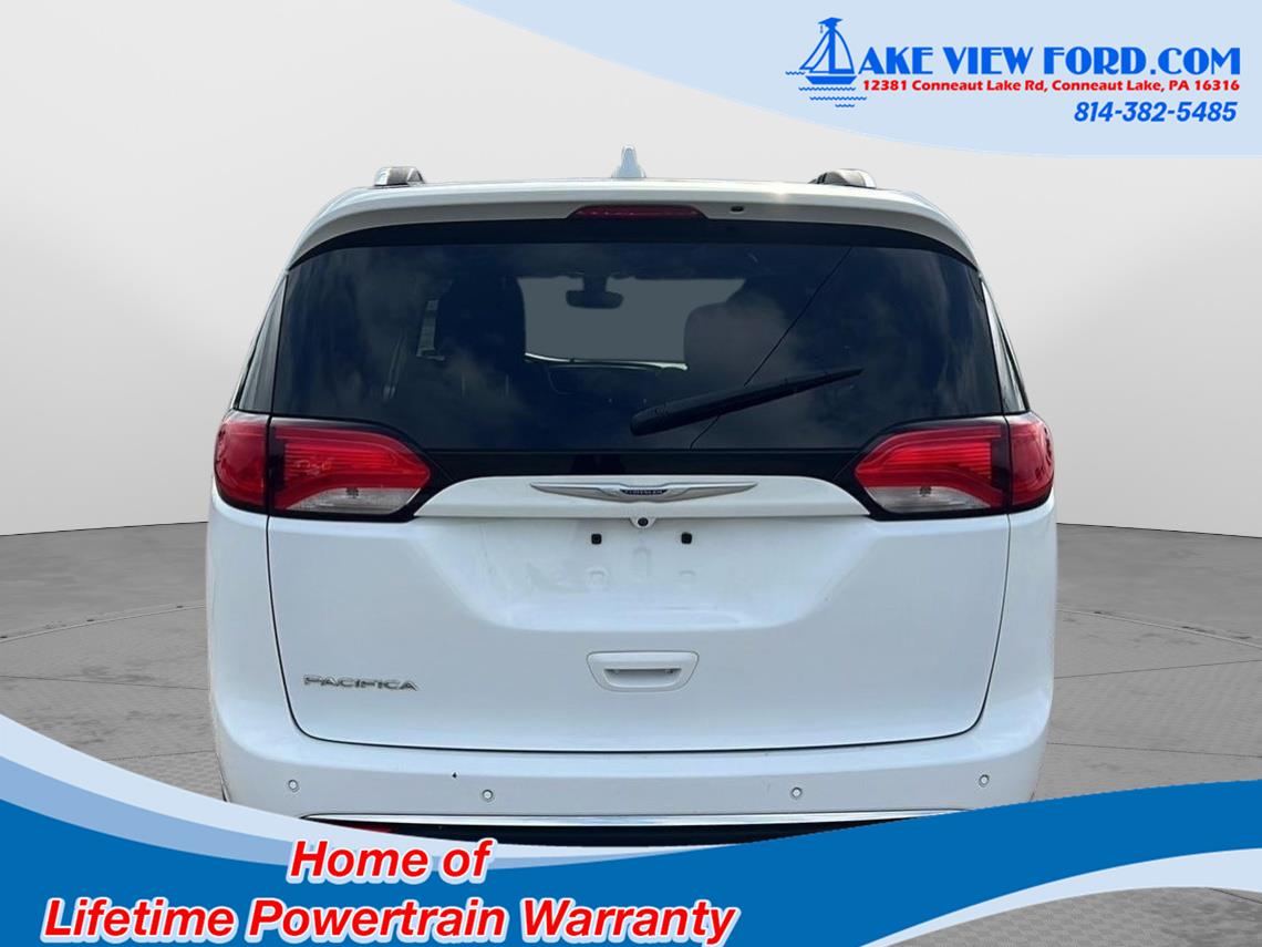 2019 Chrysler Pacifica Touring L Plus - 9