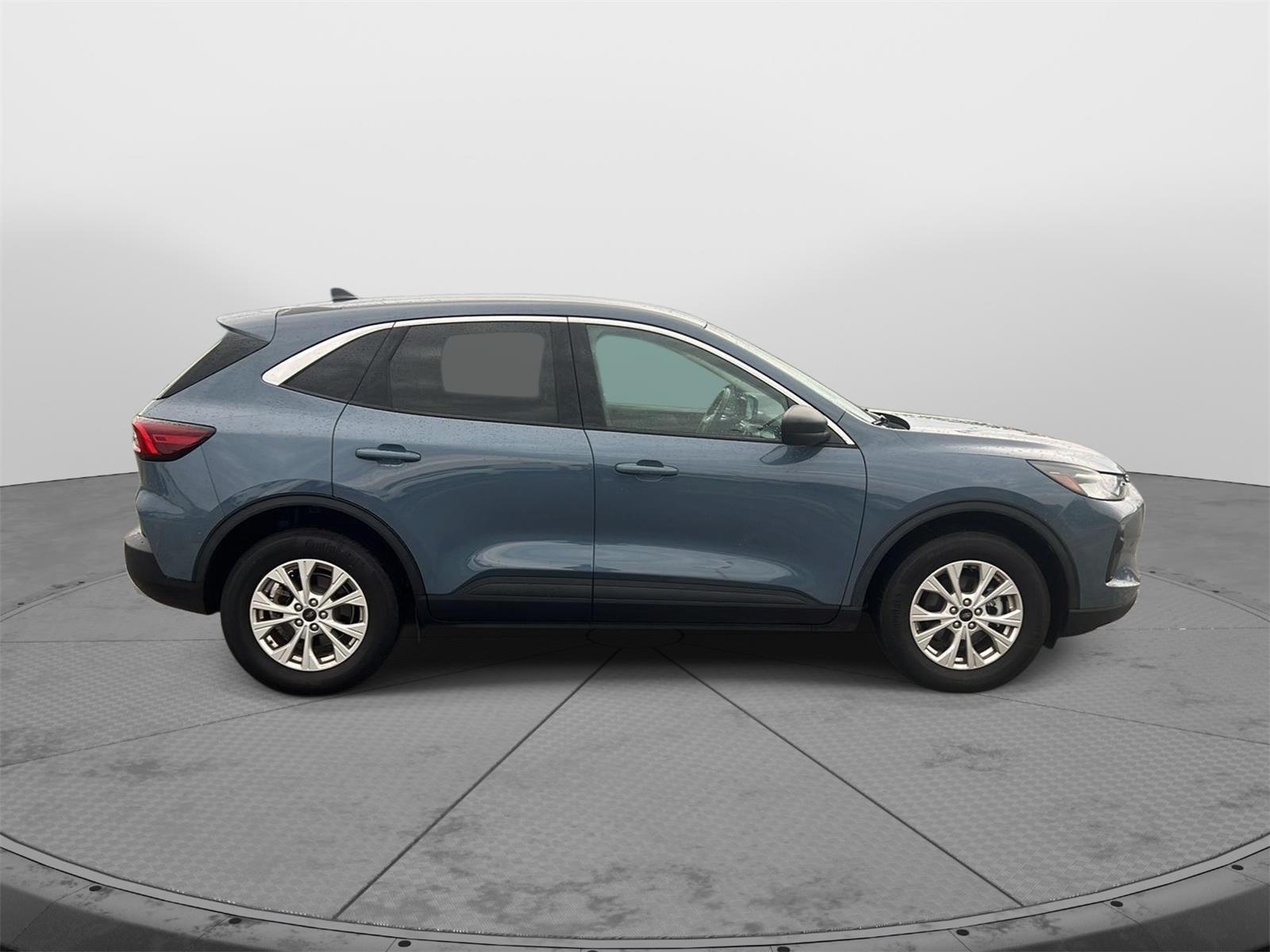 2023 Ford Escape photo 13 of 39