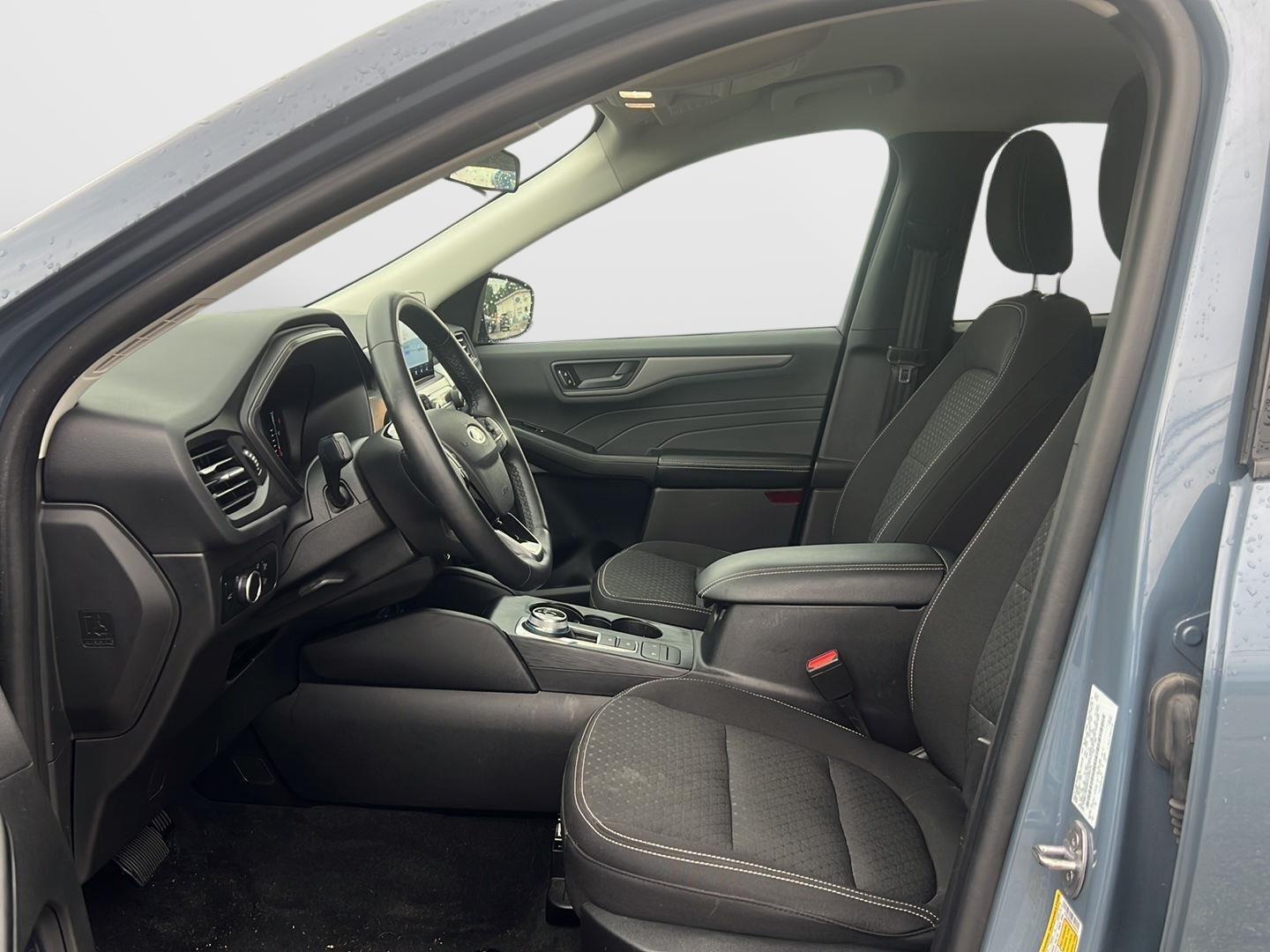 2023 Ford Escape photo 17 of 39