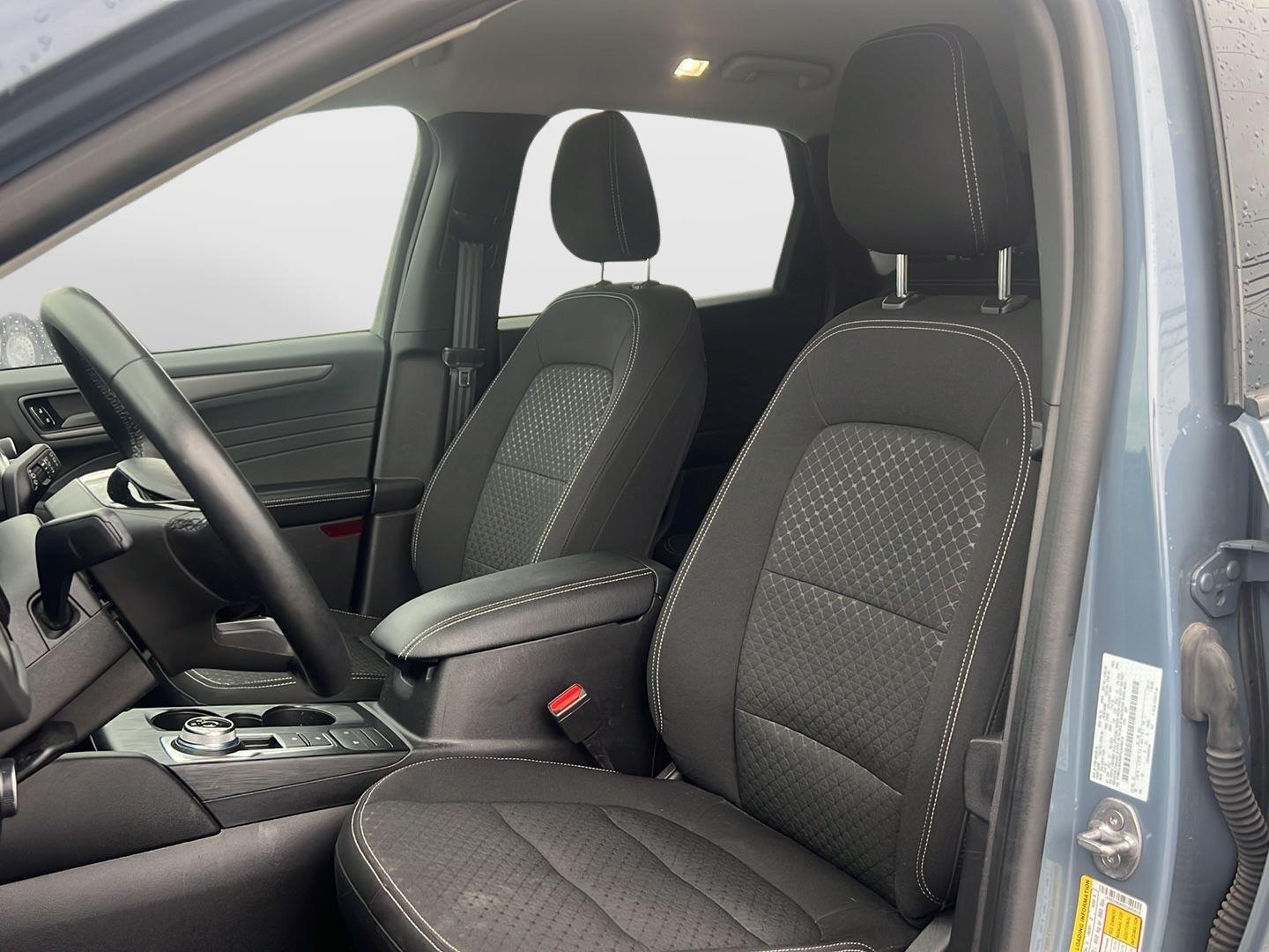 2023 Ford Escape photo 18 of 39