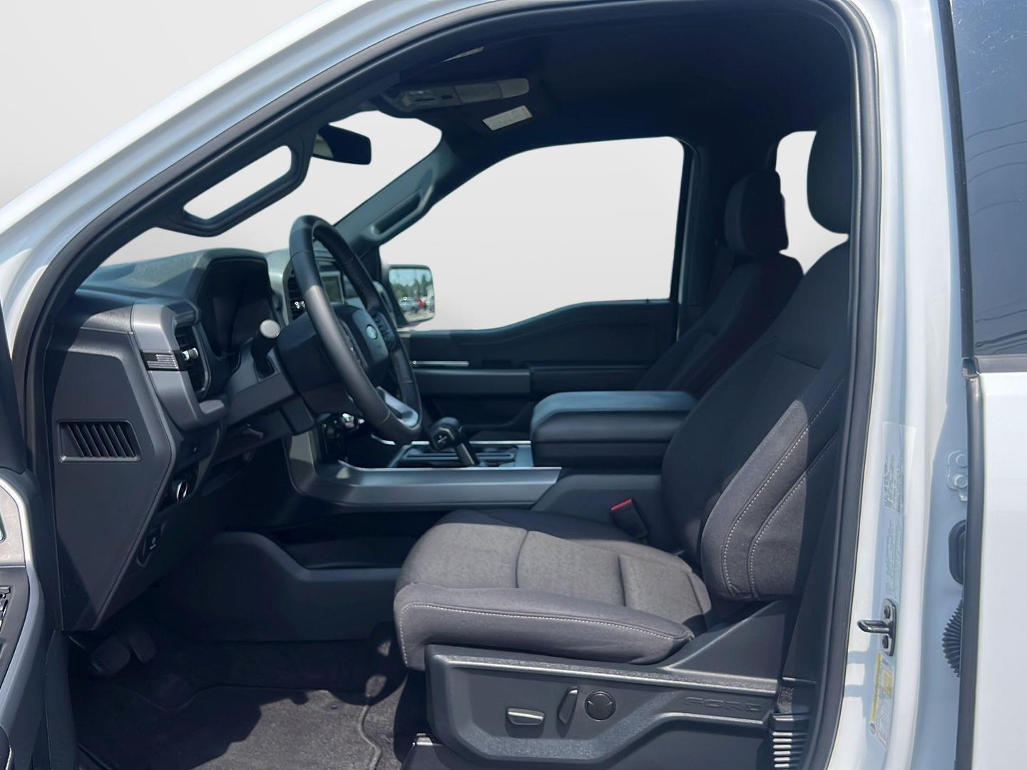 2026 Ford F-150 photo 4 of 46