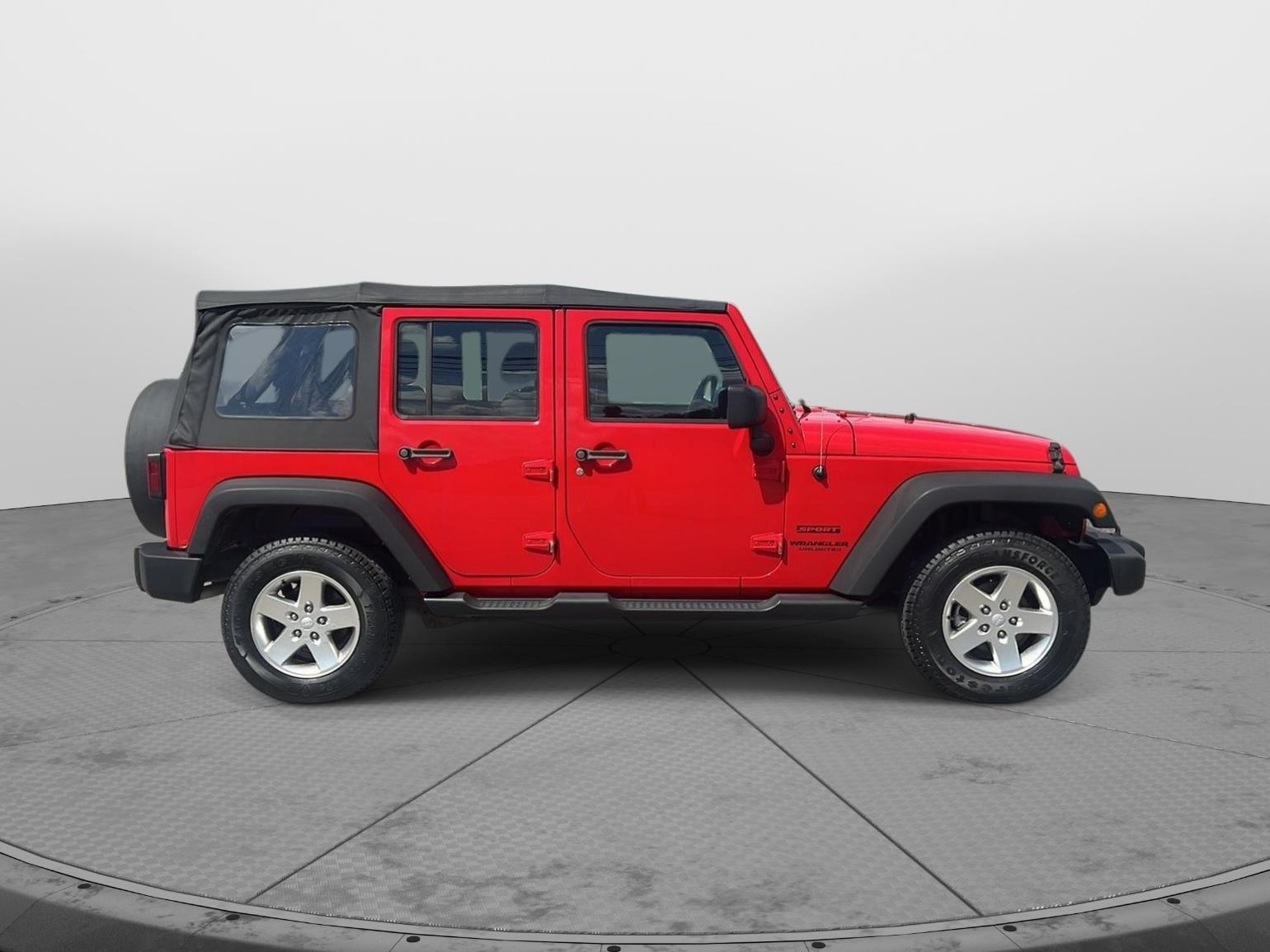 2015 Jeep Wrangler Unlimited photo 12 of 28