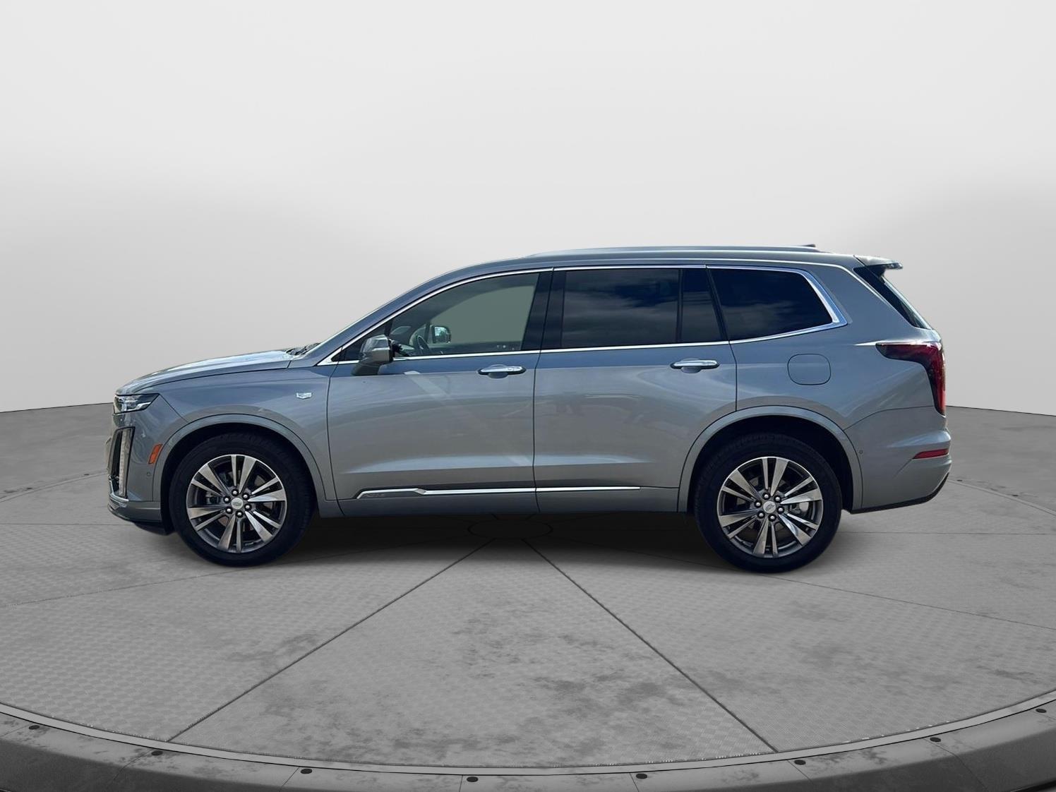 2025 Cadillac XT6 photo 4 of 60