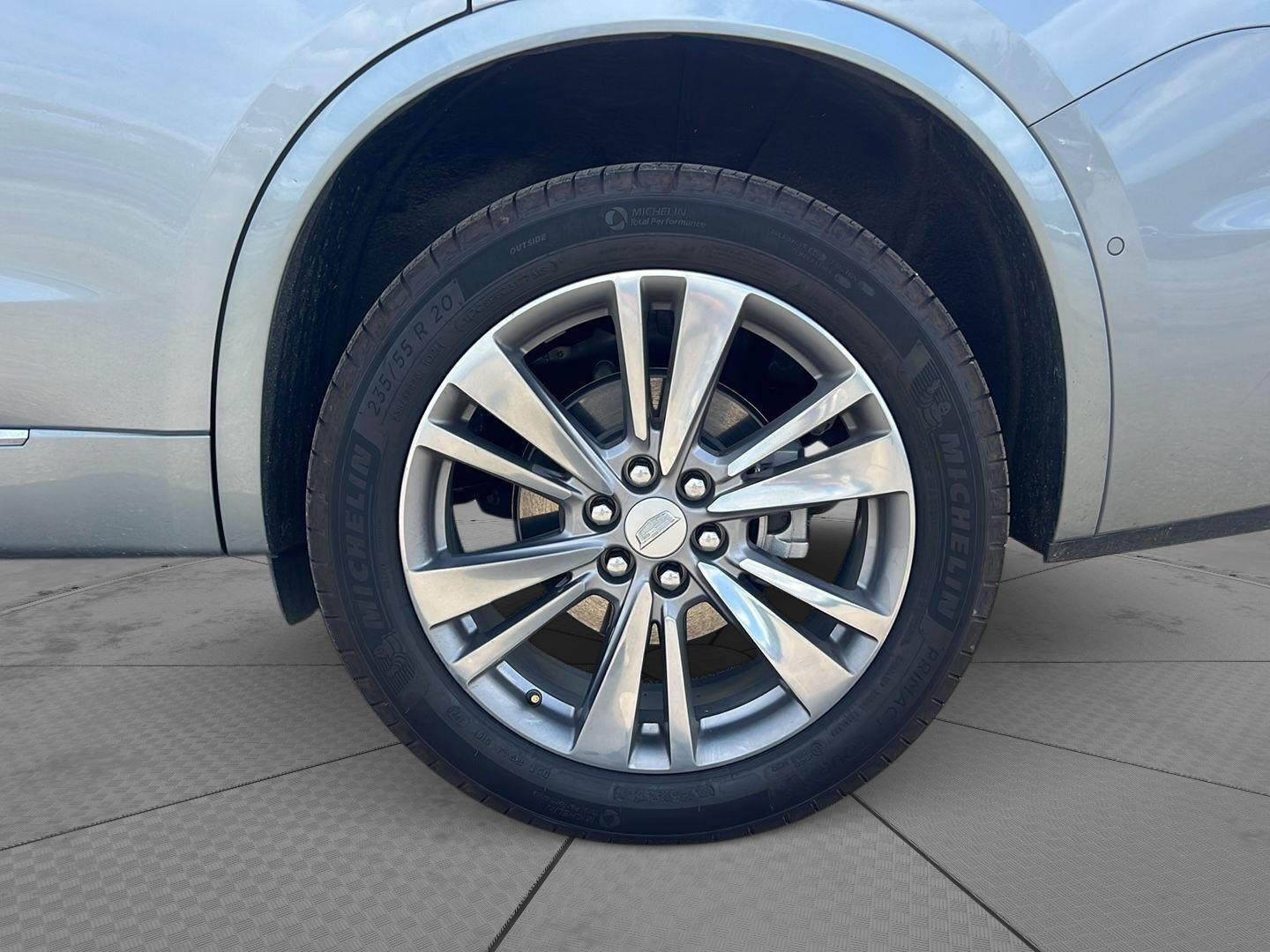 2025 Cadillac XT6 photo 5 of 60