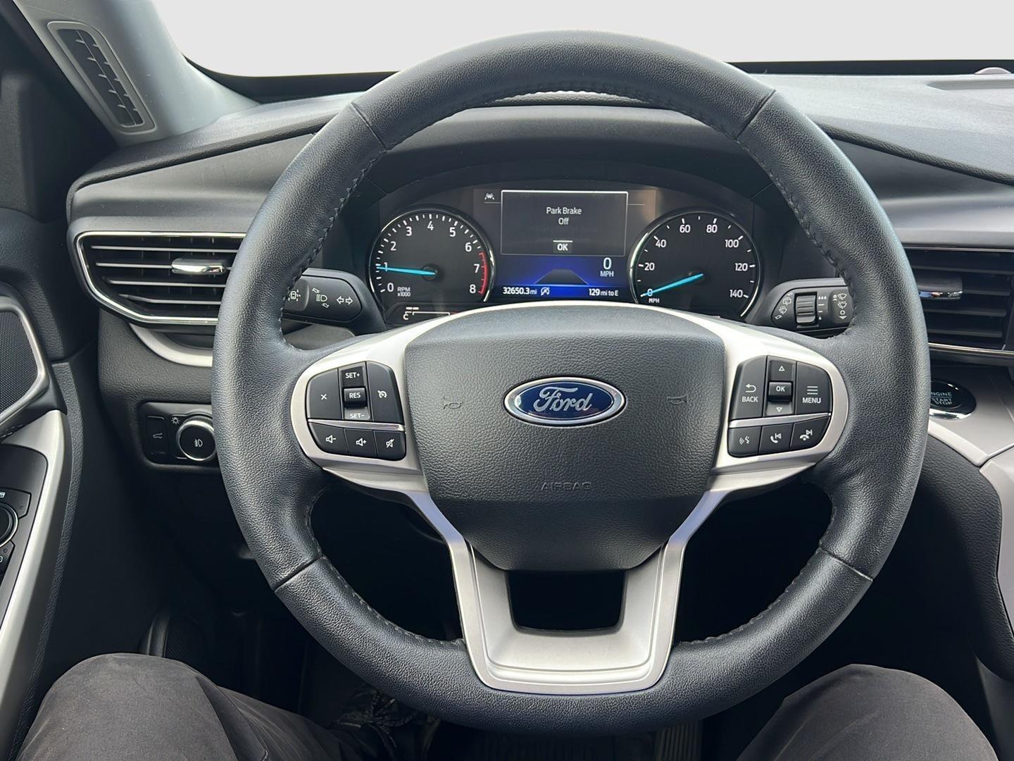 2023 Ford Explorer photo 26 of 51