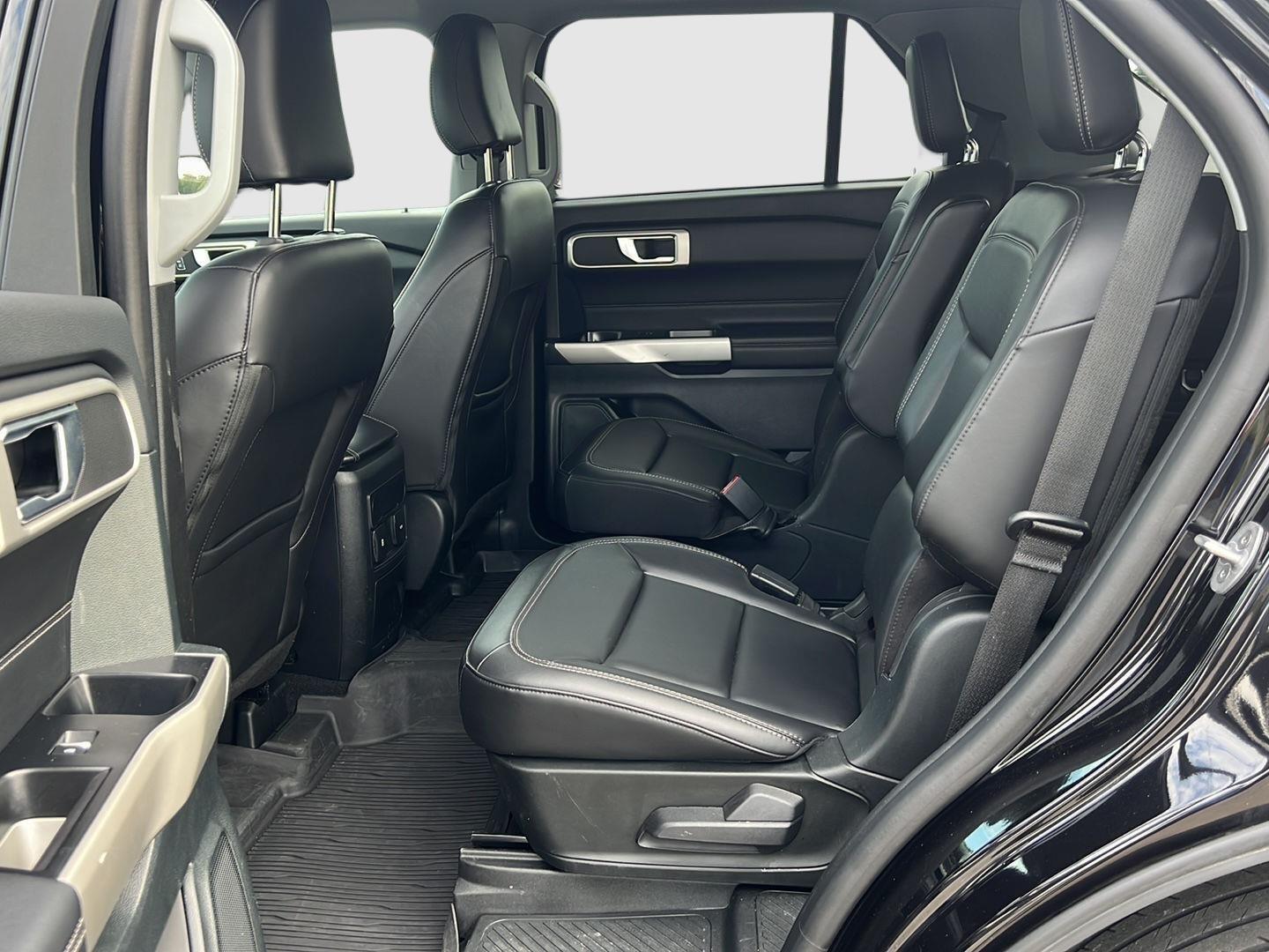 2023 Ford Explorer photo 49 of 51