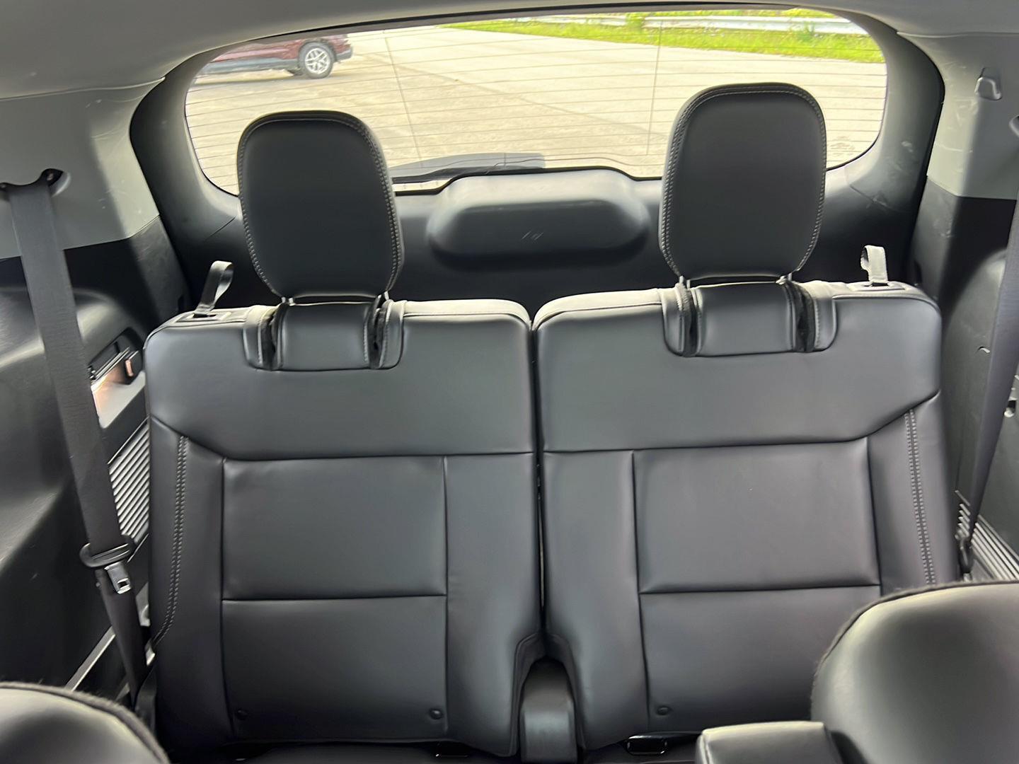2023 Ford Explorer photo 50 of 51