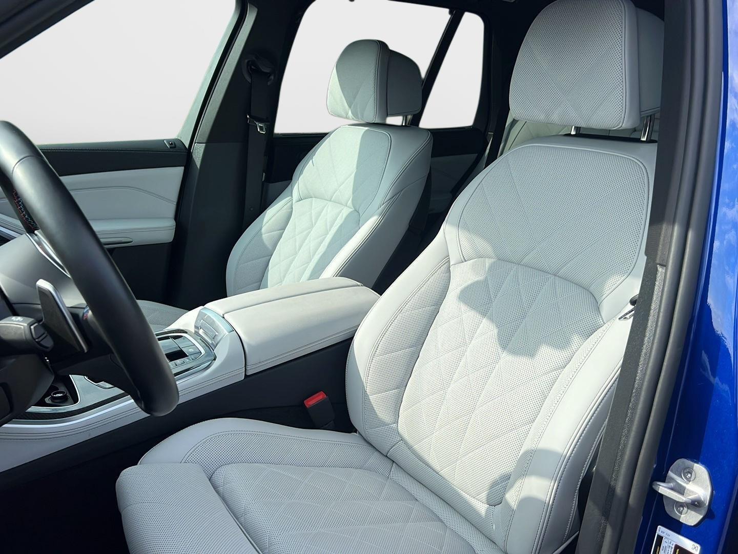 2025 BMW X5 photo 22 of 52