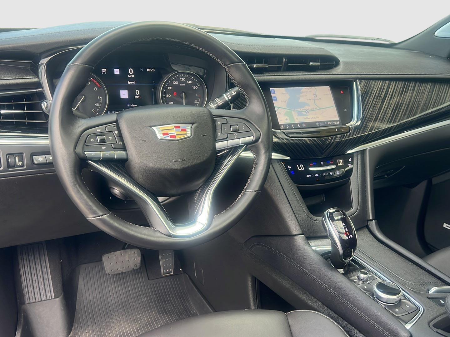 2025 Cadillac XT6 photo 2 of 60