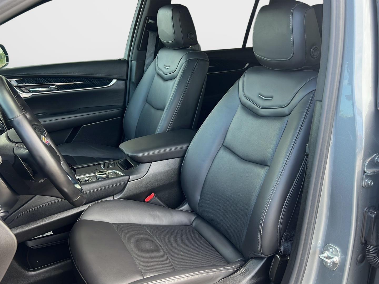 2025 Cadillac XT6 photo 19 of 60