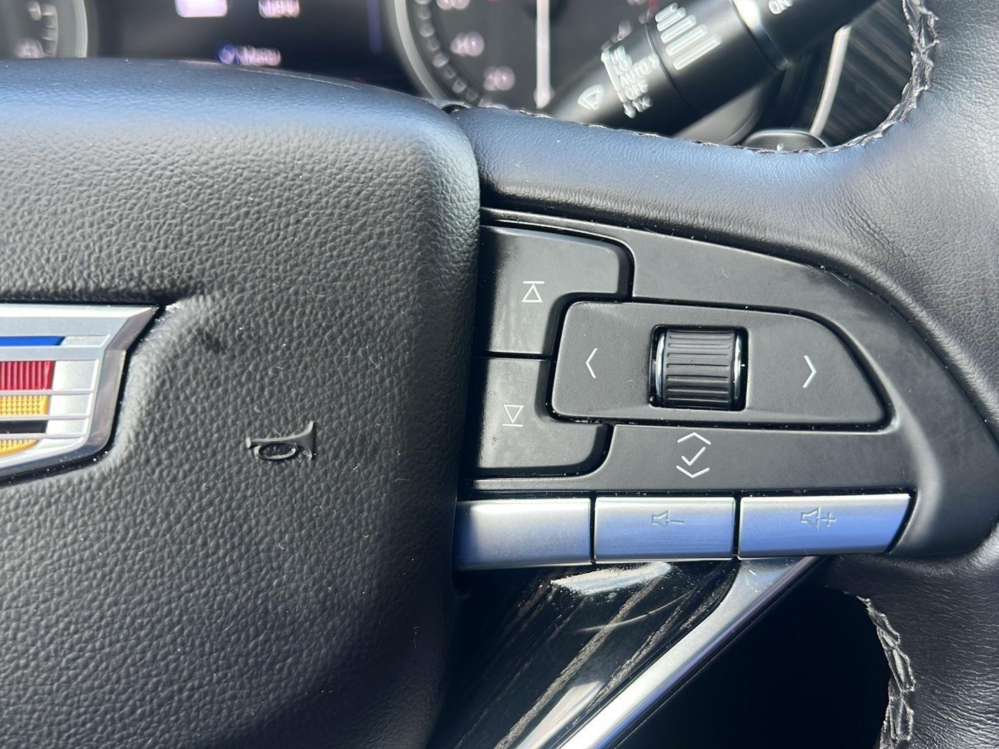 2025 Cadillac XT6 photo 33 of 60
