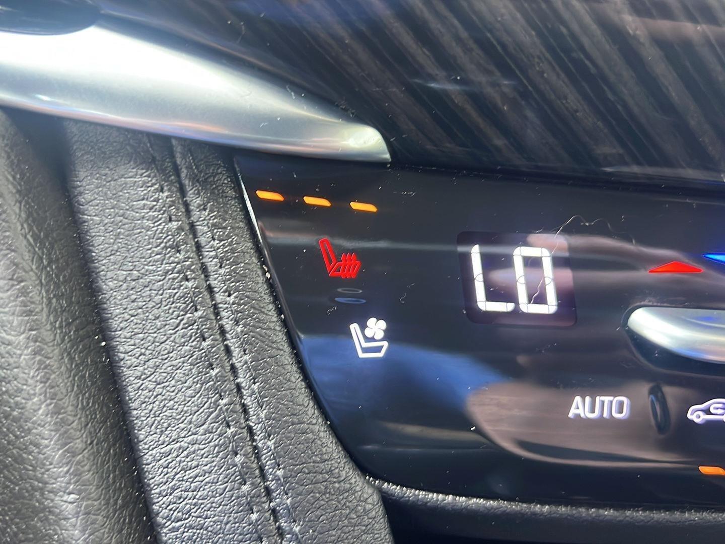2025 Cadillac XT6 photo 42 of 60