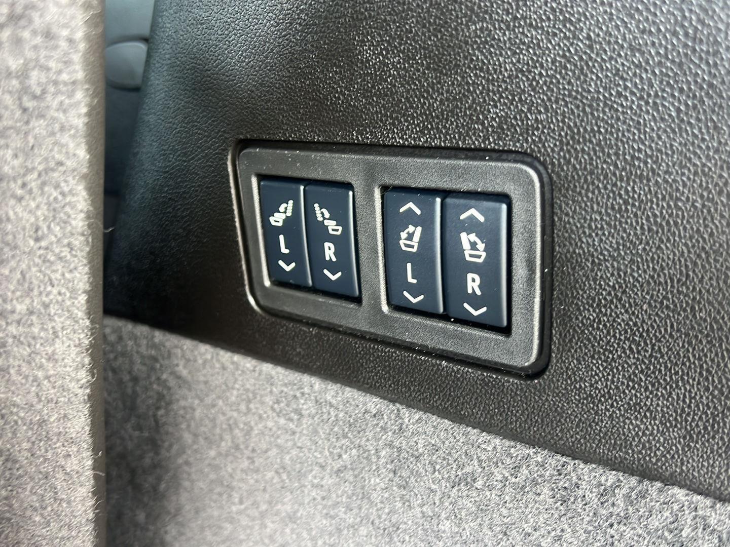 2025 Cadillac XT6 photo 52 of 60