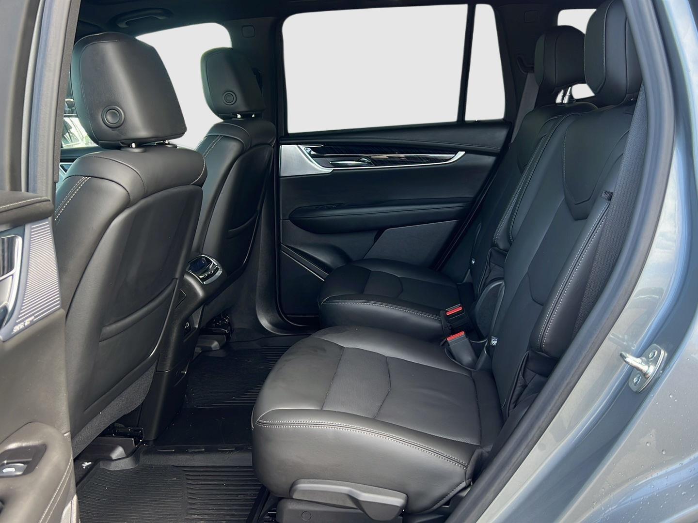 2025 Cadillac XT6 photo 56 of 60