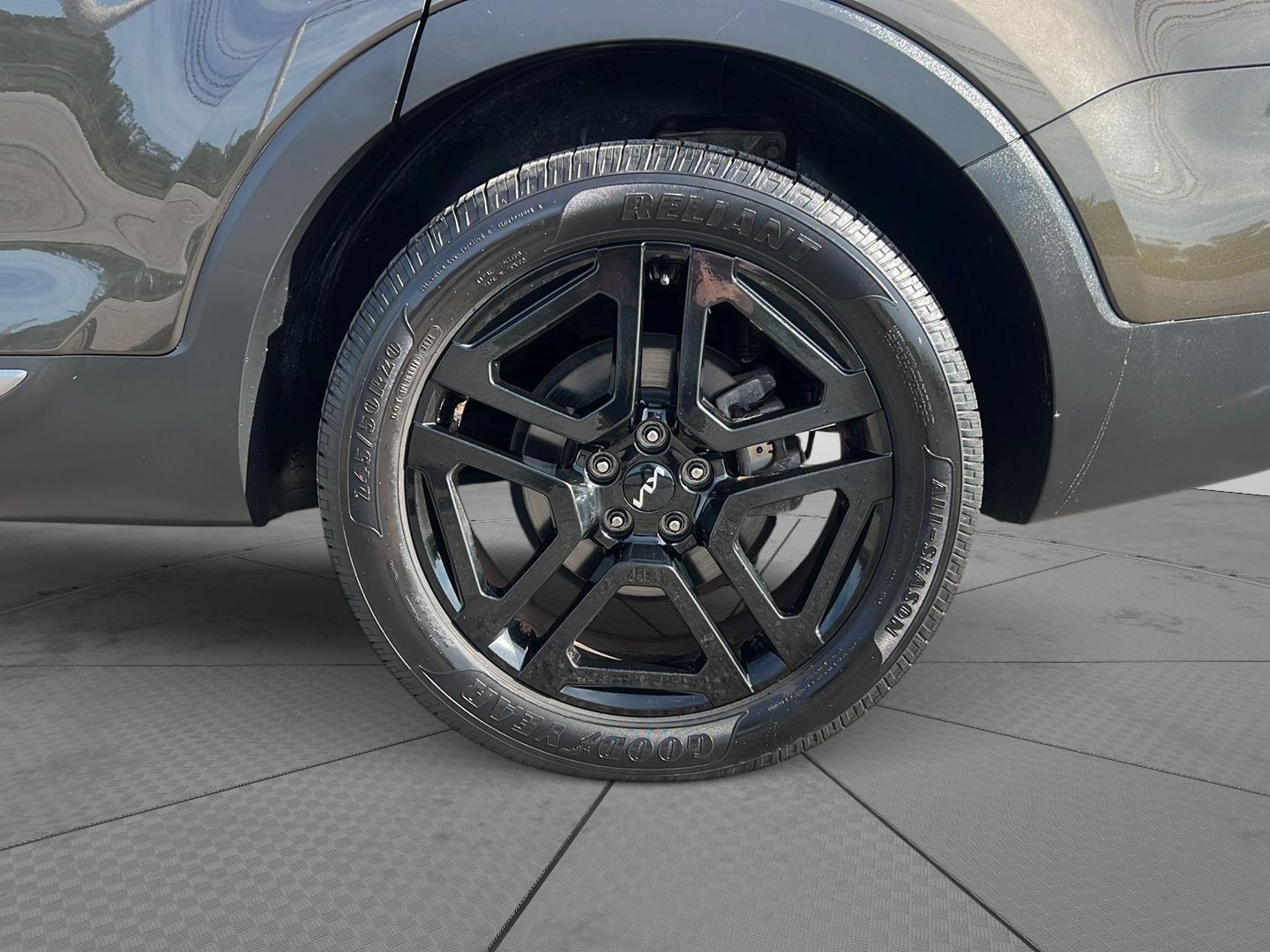 2023 Kia Telluride photo 6 of 50