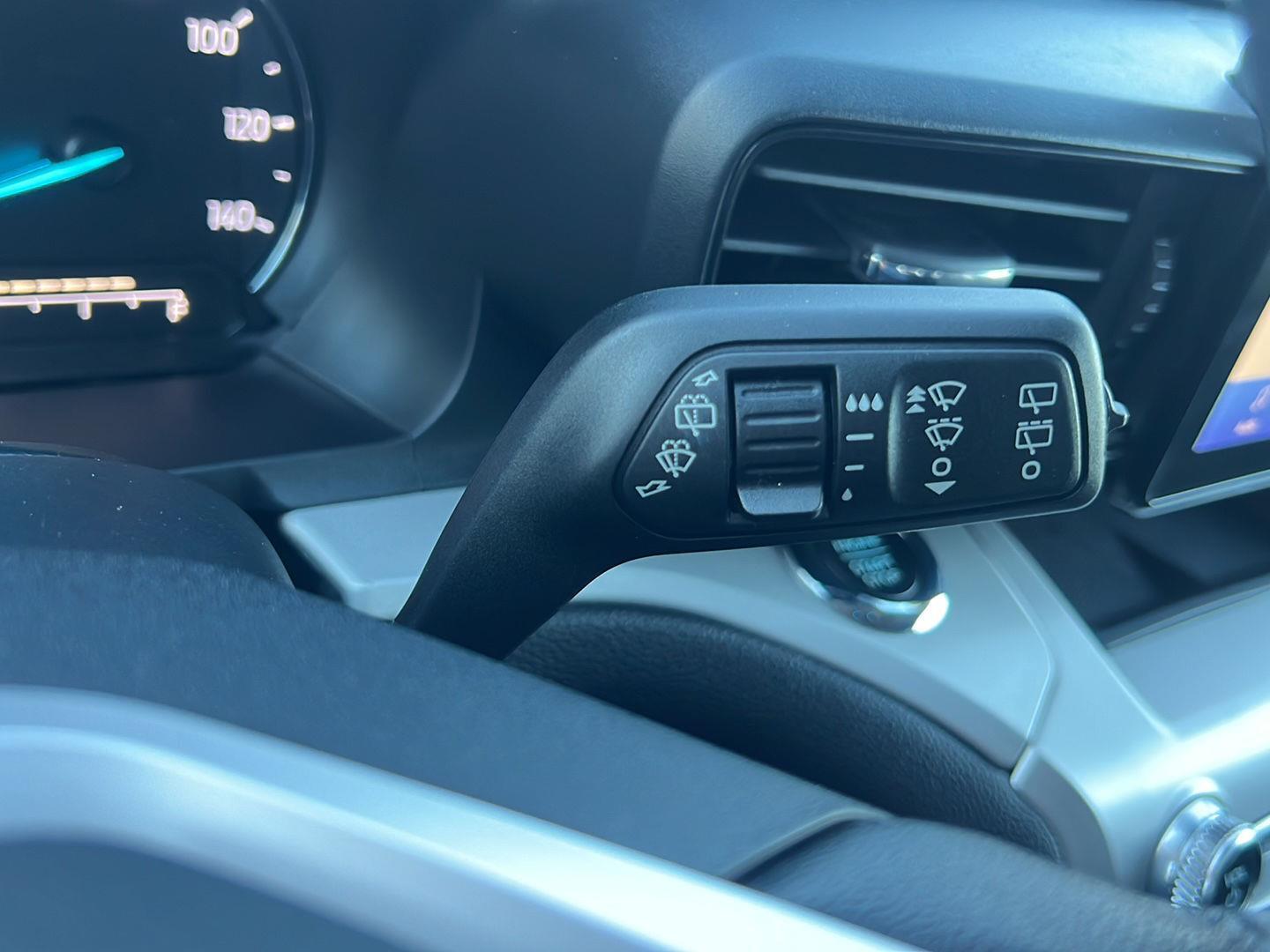 2021 Ford Explorer photo 30 of 47