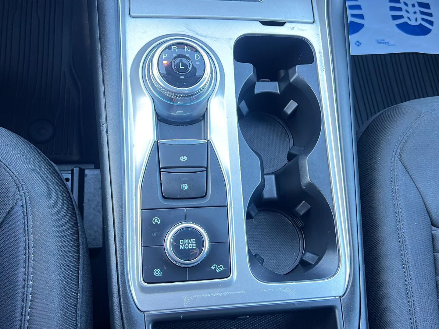 2021 Ford Explorer photo 33 of 47