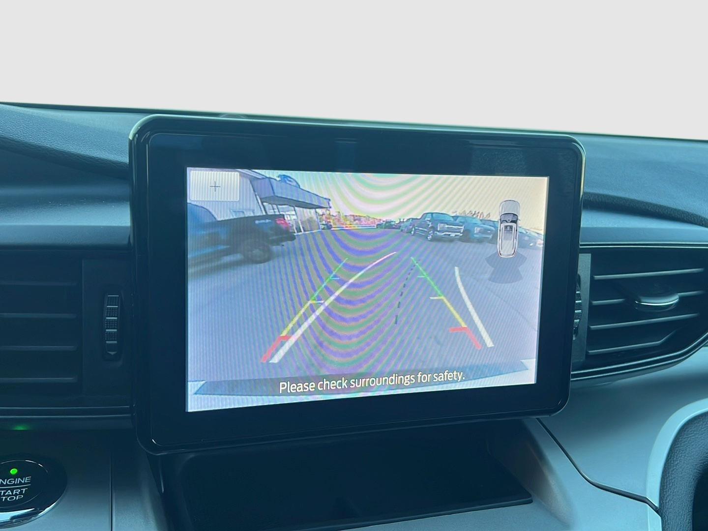 2021 Ford Explorer photo 39 of 47