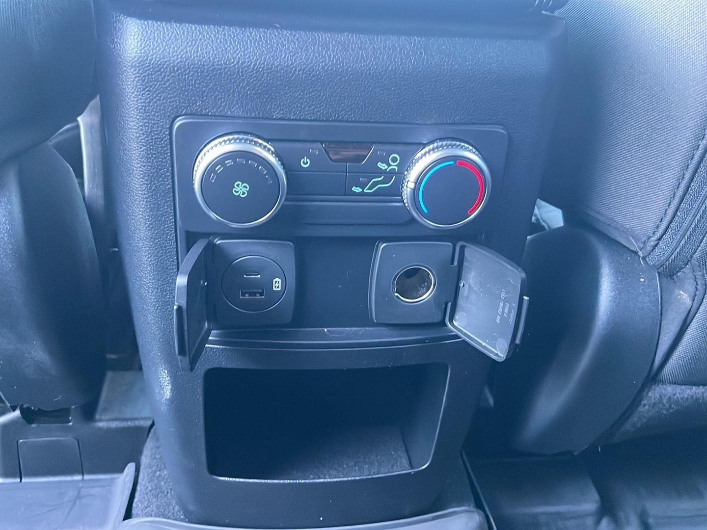 2021 Ford Explorer photo 46 of 47