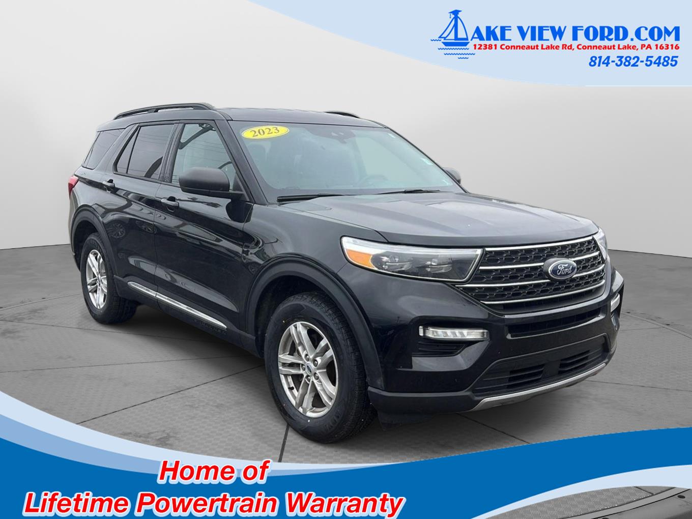 2023 Ford Explorer photo 8 of 52