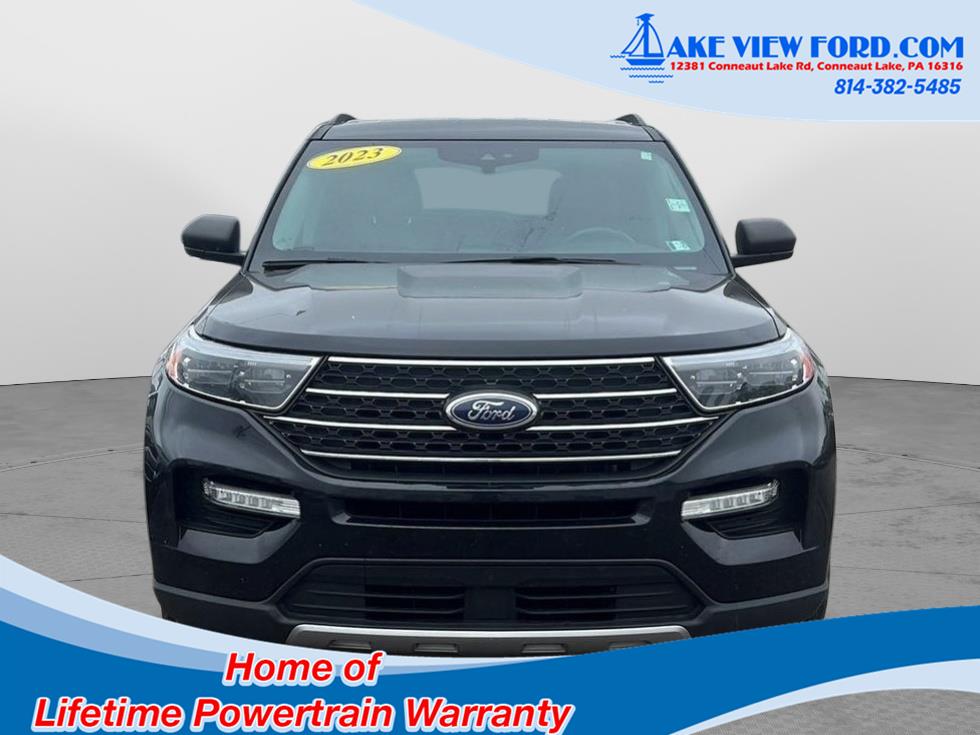 2023 Ford Explorer photo 9 of 52