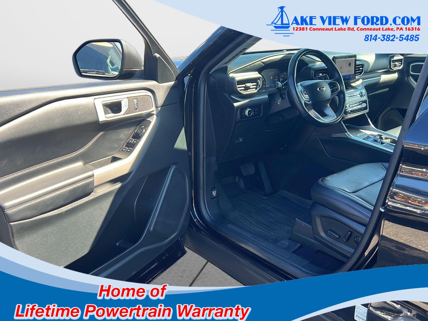 2023 Ford Explorer photo 18 of 52