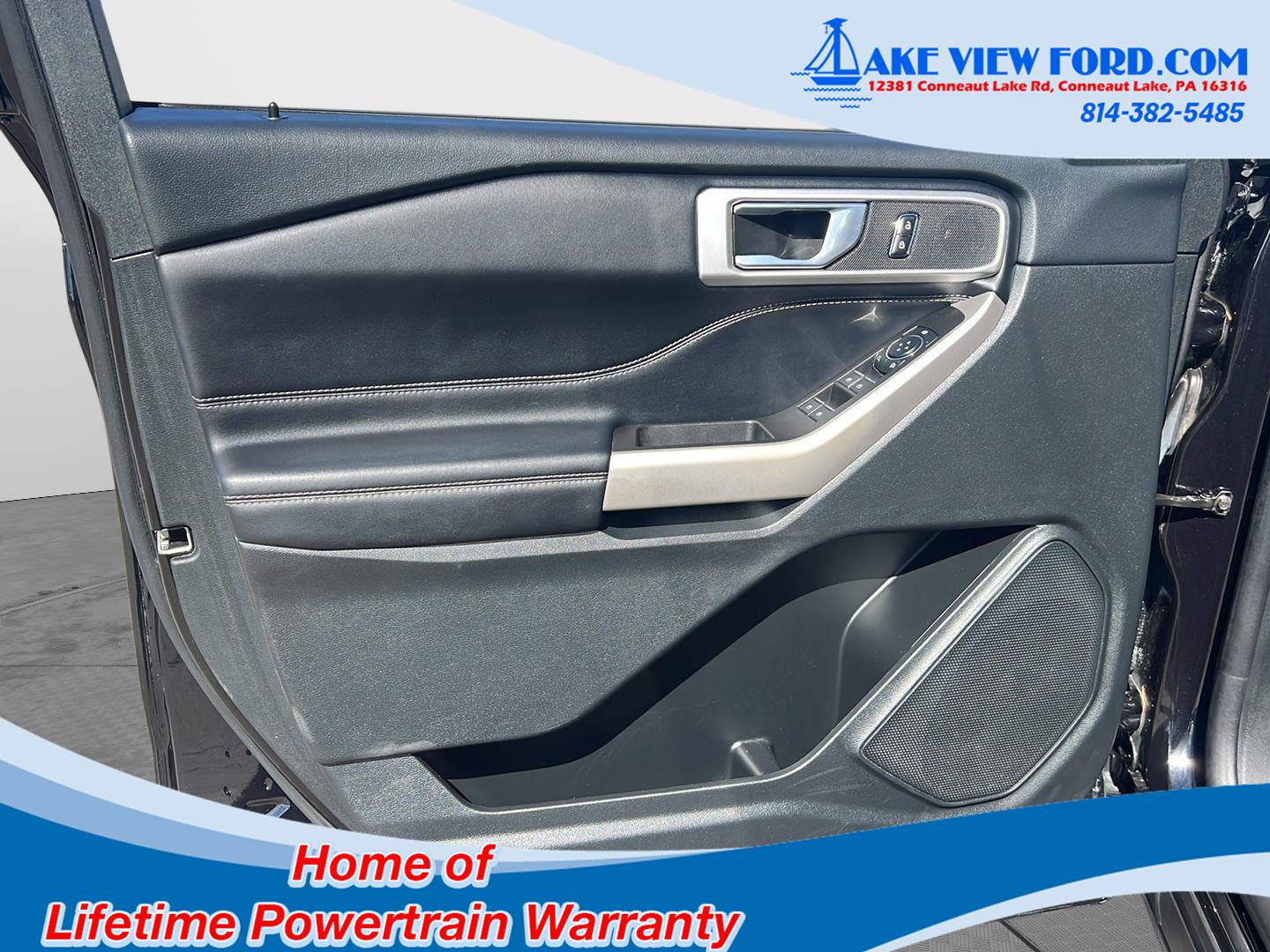 2023 Ford Explorer photo 22 of 52