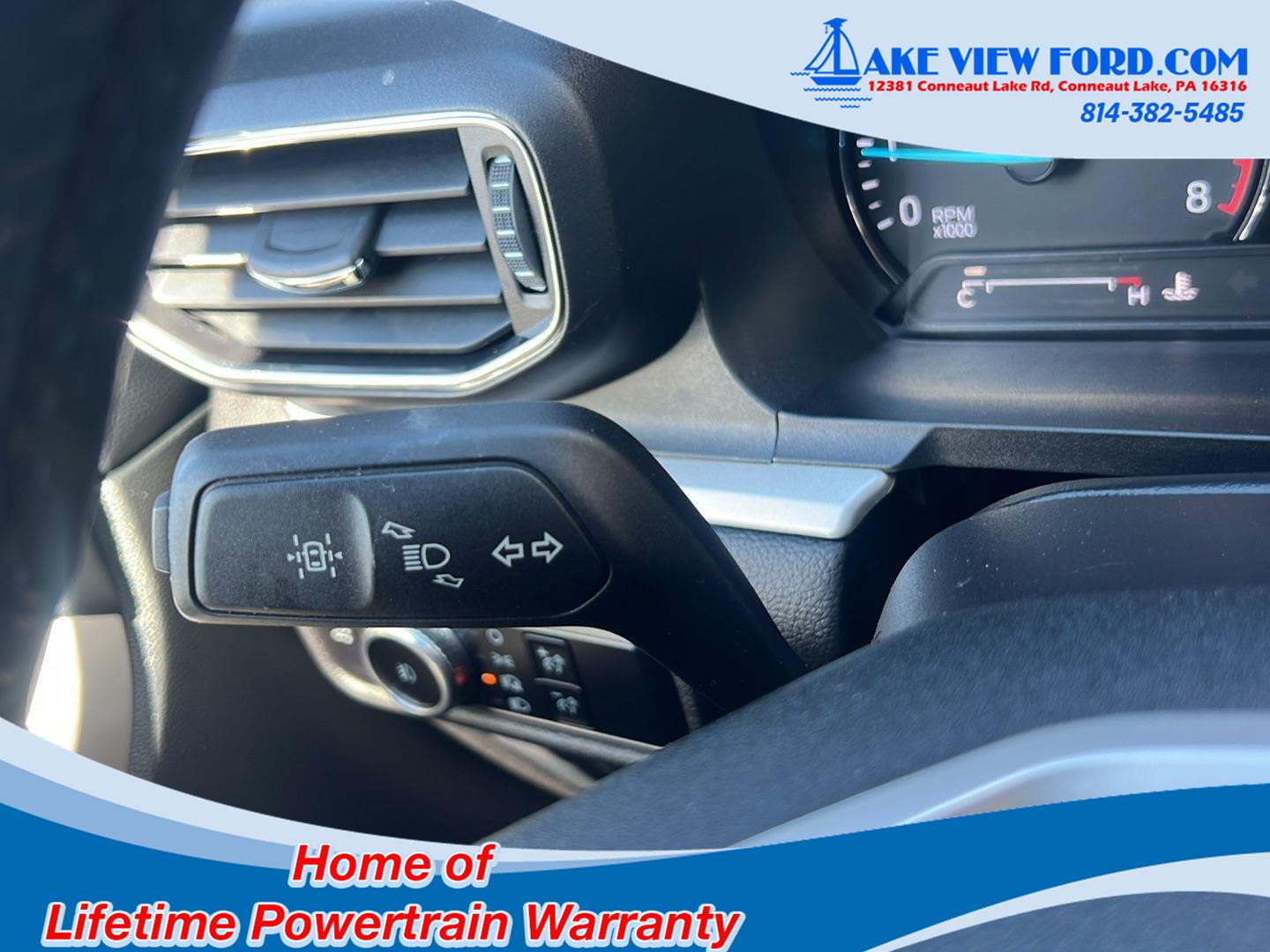 2023 Ford Explorer photo 29 of 52