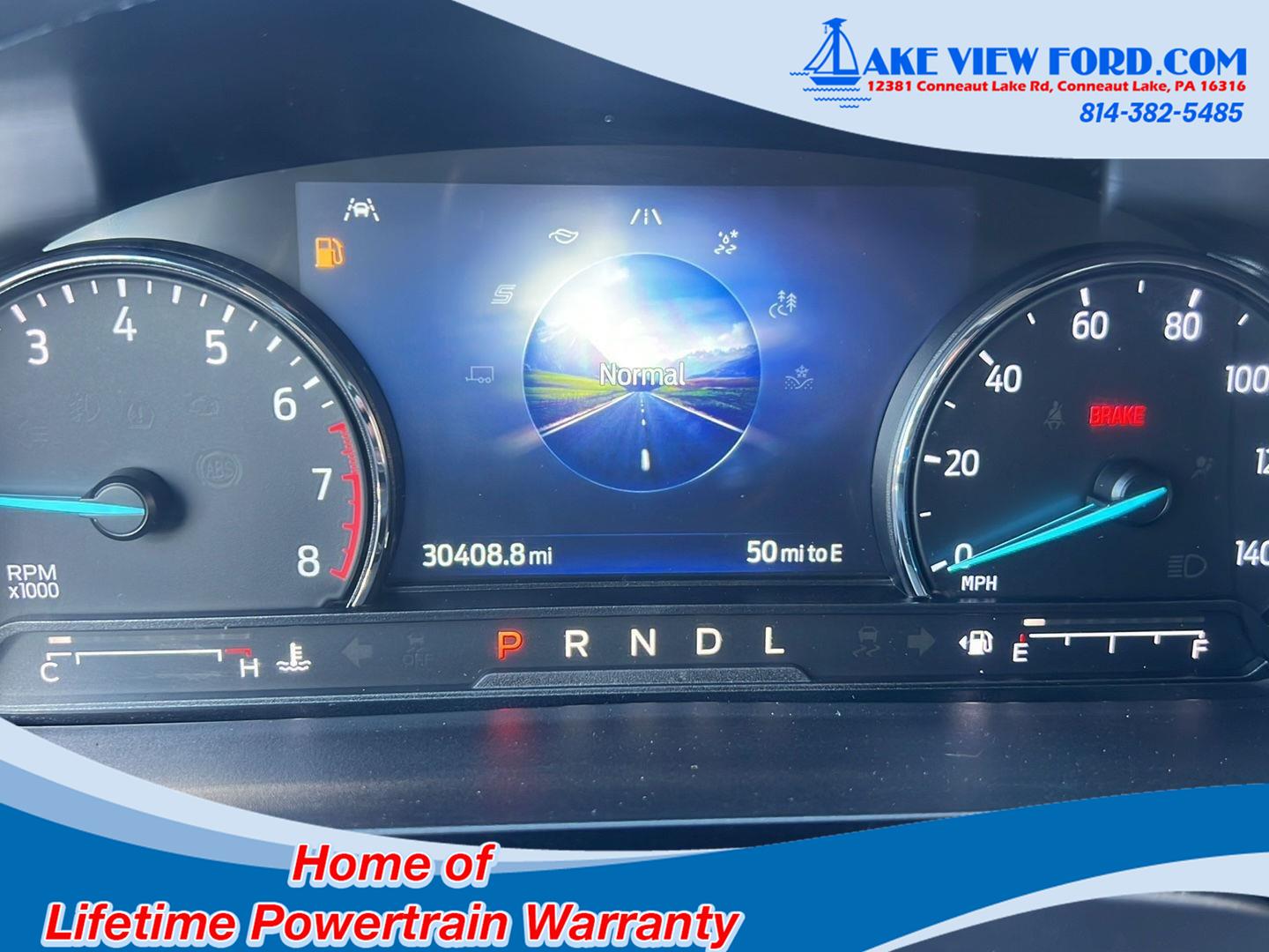 2023 Ford Explorer photo 35 of 52