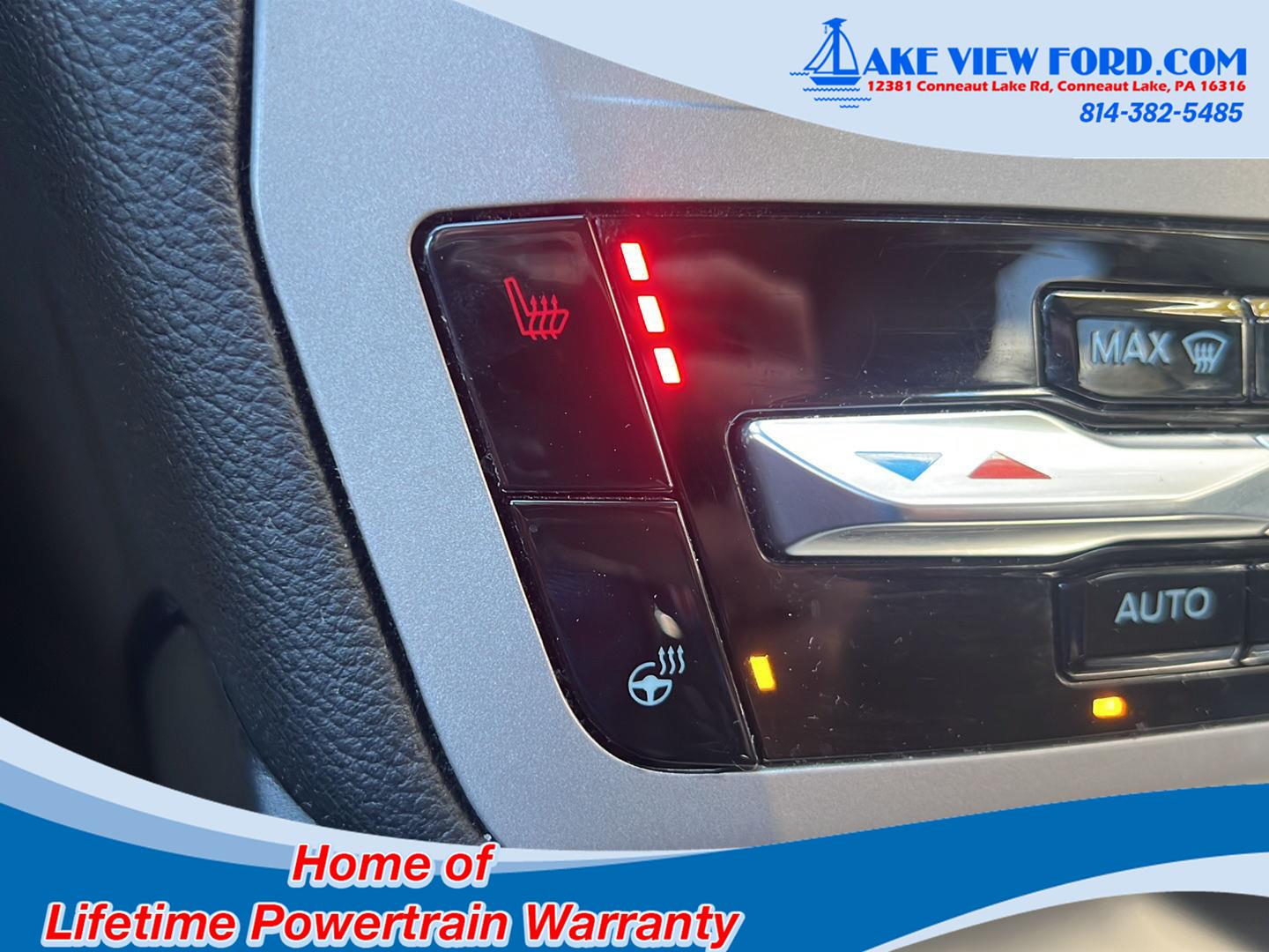 2023 Ford Explorer photo 43 of 52