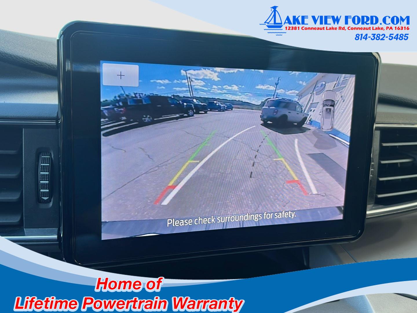 2023 Ford Explorer photo 46 of 52