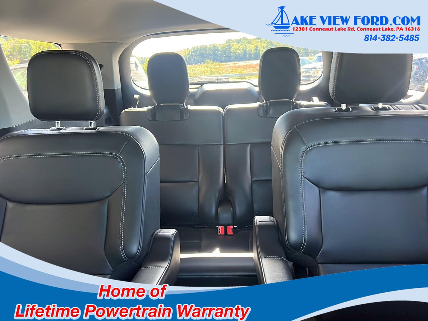 2023 Ford Explorer photo 48 of 52