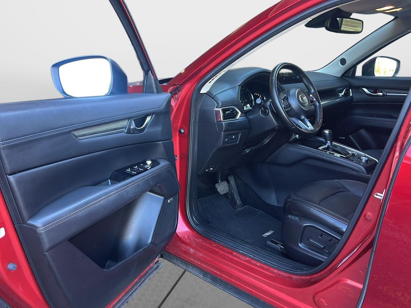 2022 Mazda CX-5 photo 17 of 48
