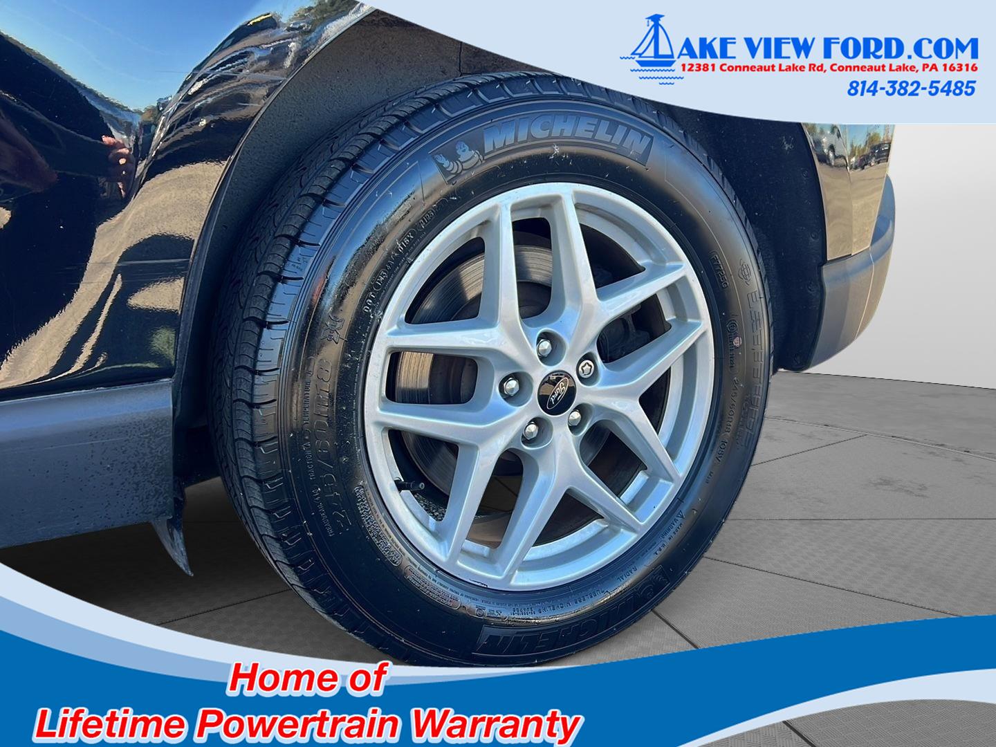 2023 Ford Edge photo 4 of 45