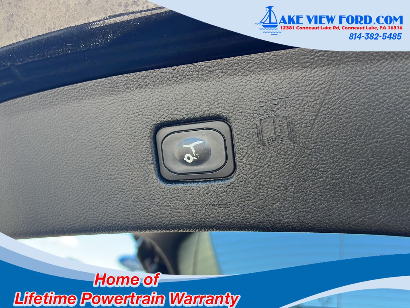 2023 Ford Edge photo 9 of 45