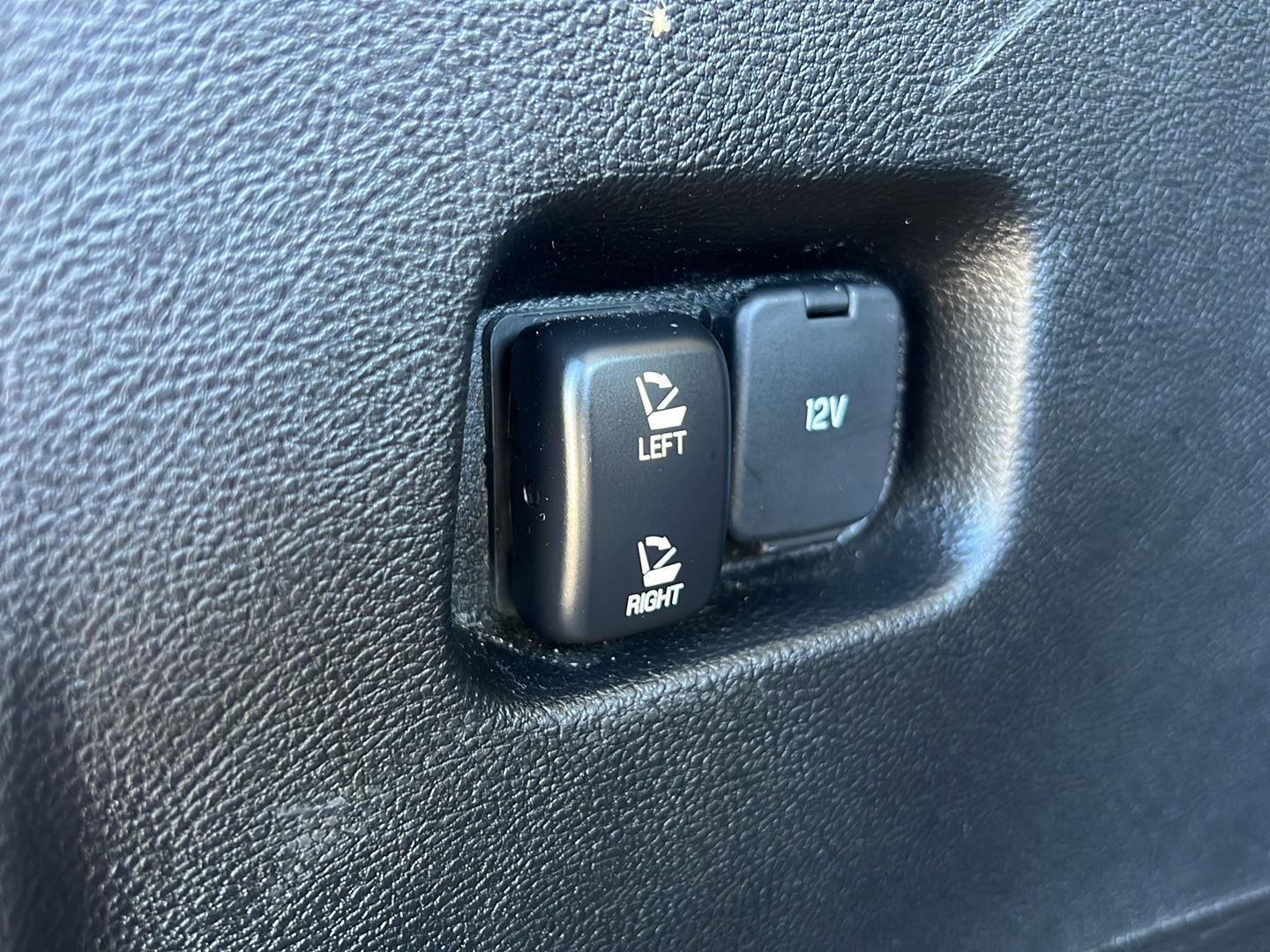2023 Ford Edge photo 12 of 45