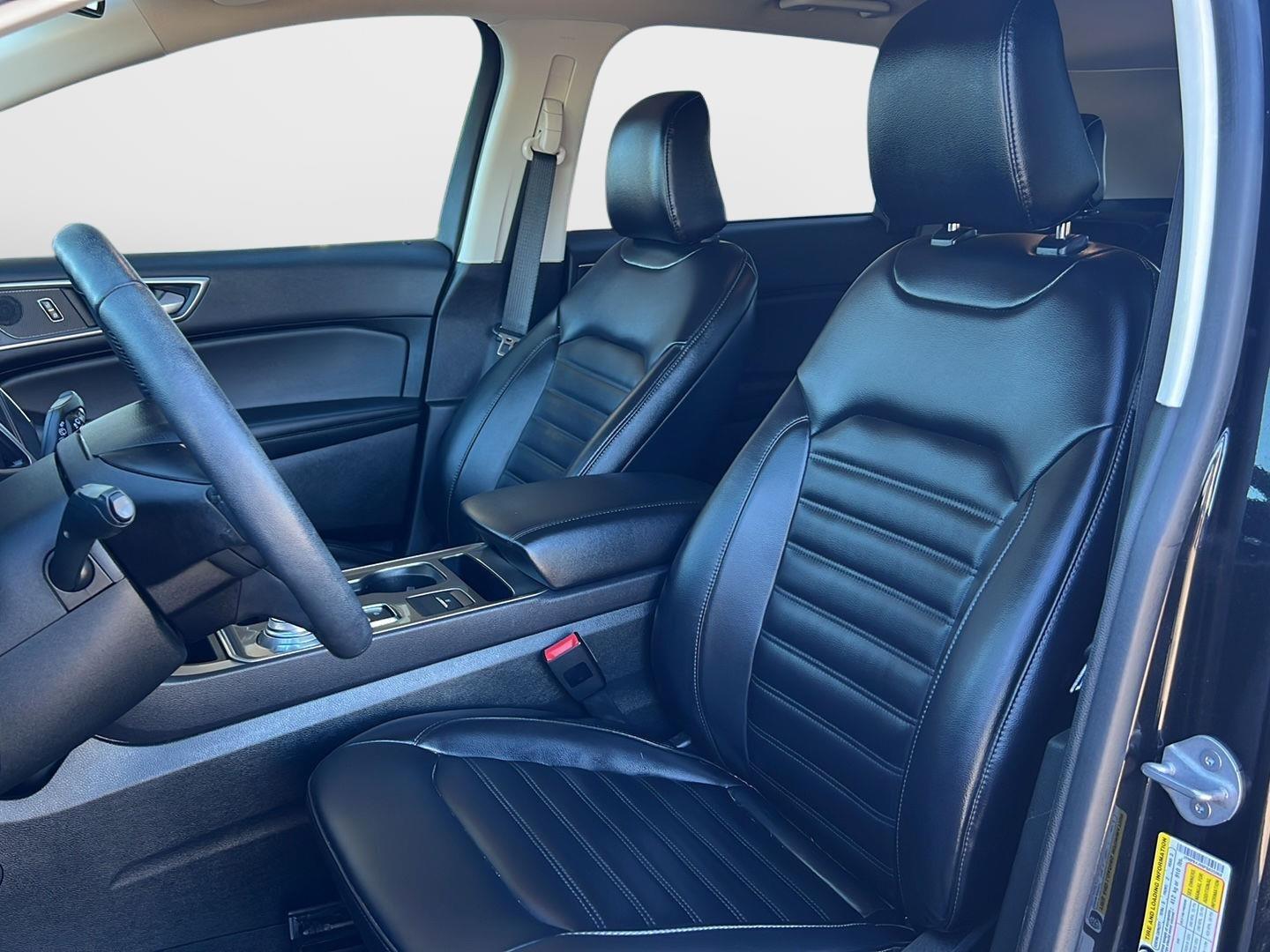 2023 Ford Edge photo 21 of 45