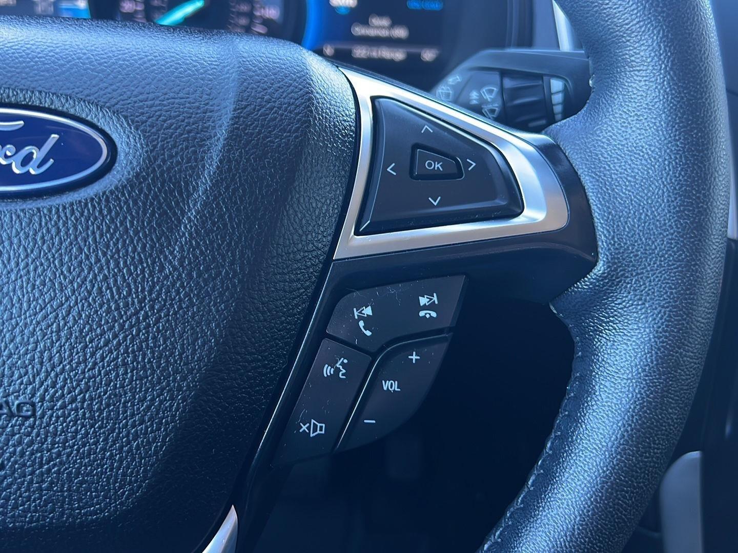 2023 Ford Edge photo 29 of 45