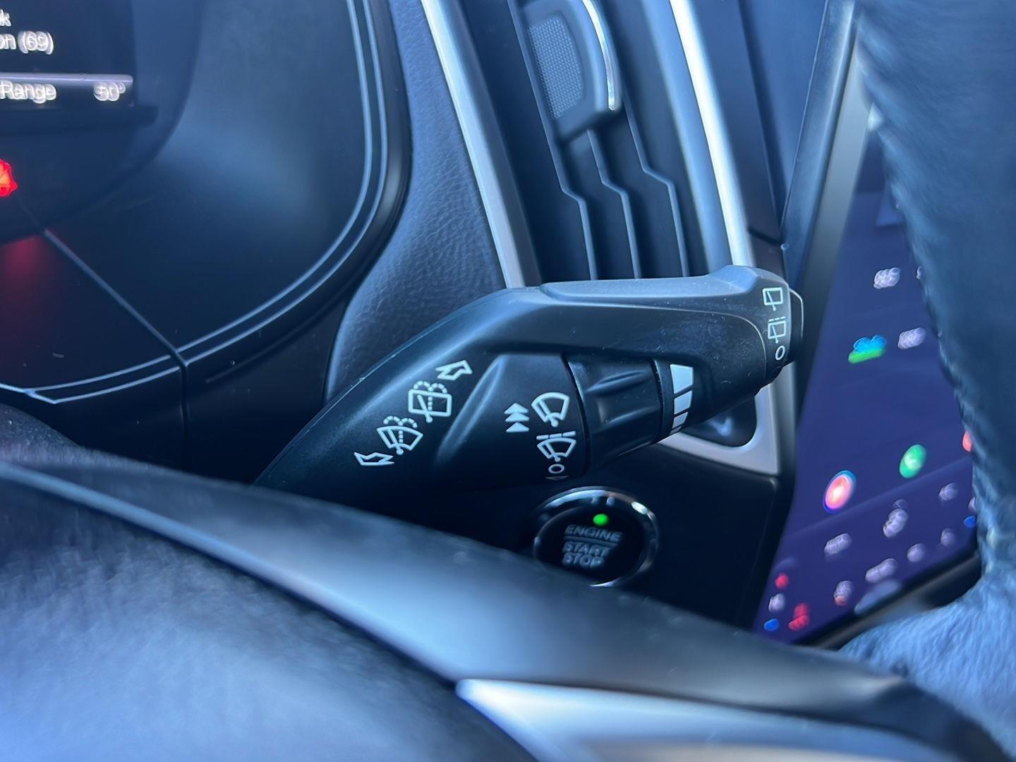 2023 Ford Edge photo 31 of 45