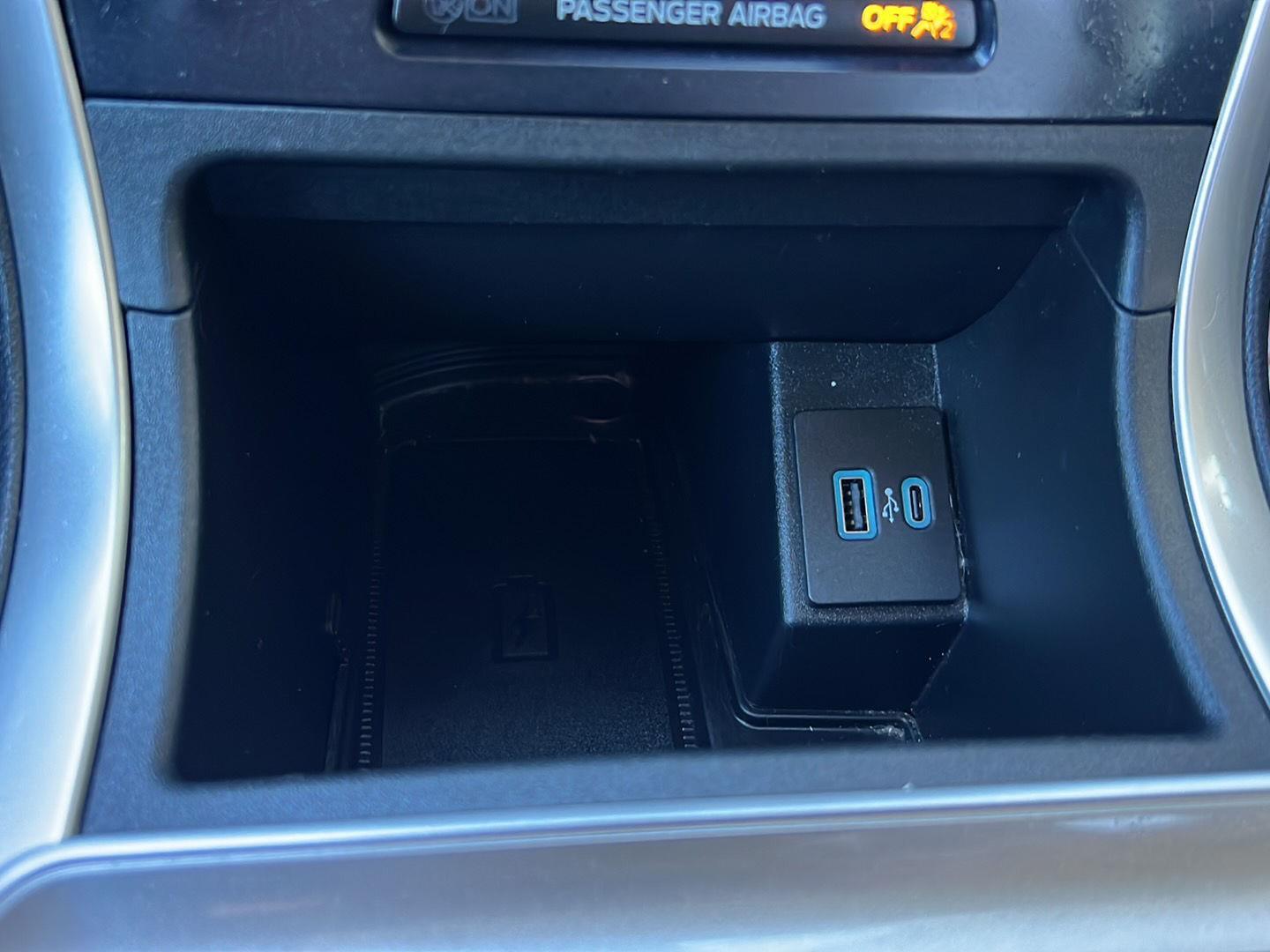 2023 Ford Edge photo 35 of 45