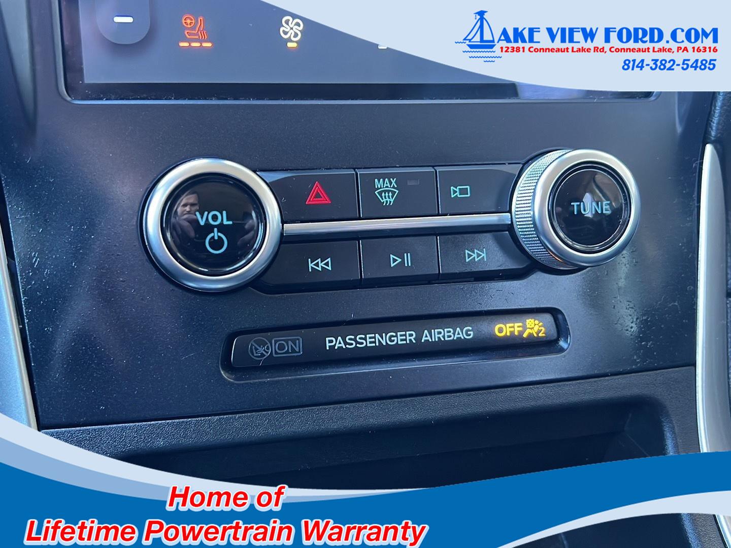 2023 Ford Edge photo 36 of 45