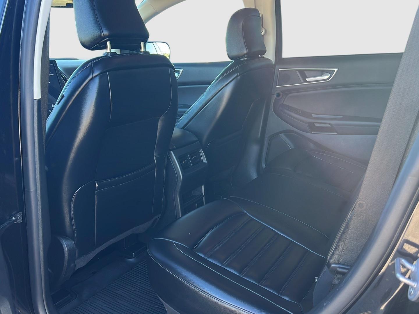 2023 Ford Edge photo 43 of 45