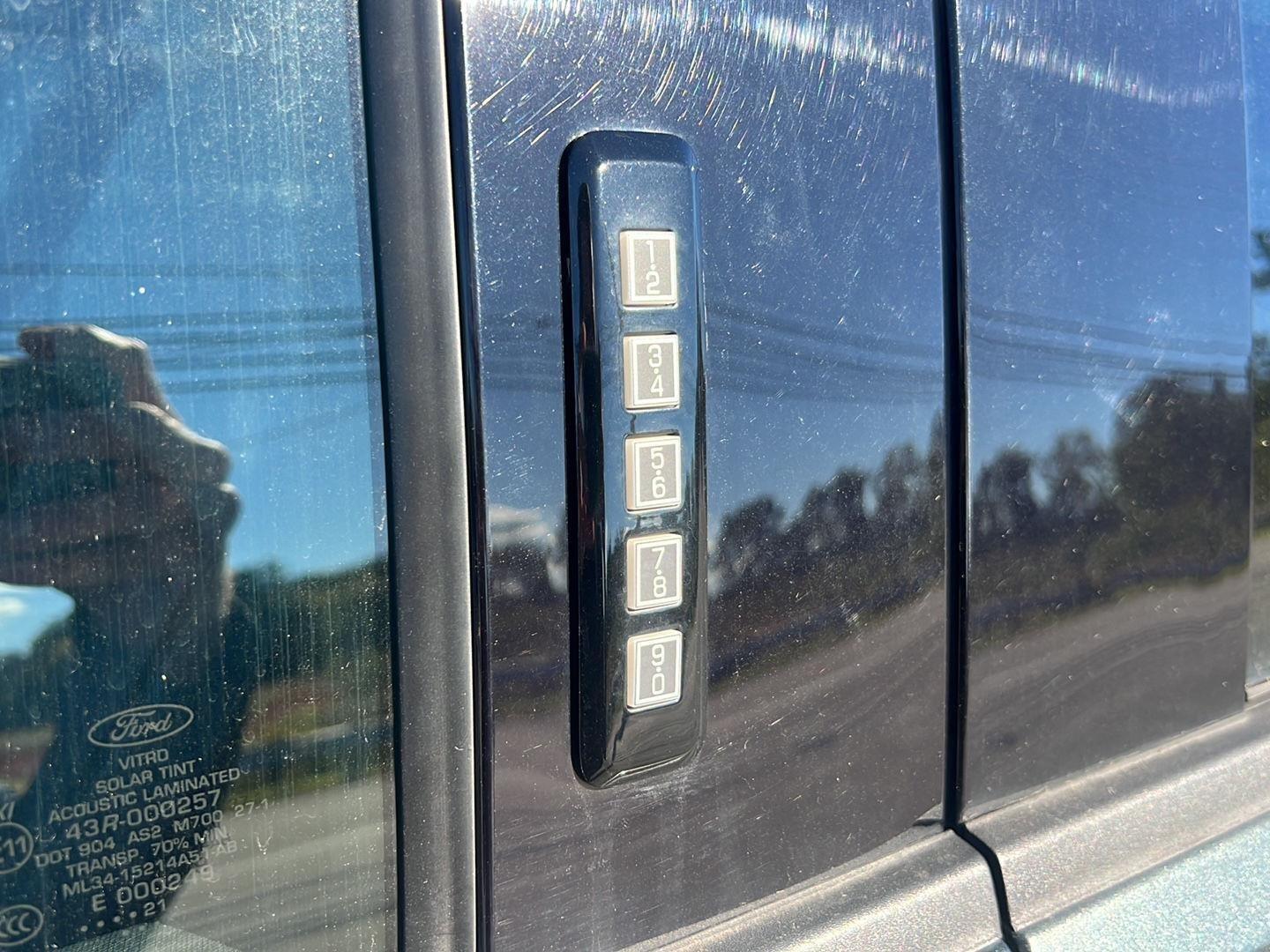 2021 Ford F-150 photo 17 of 48