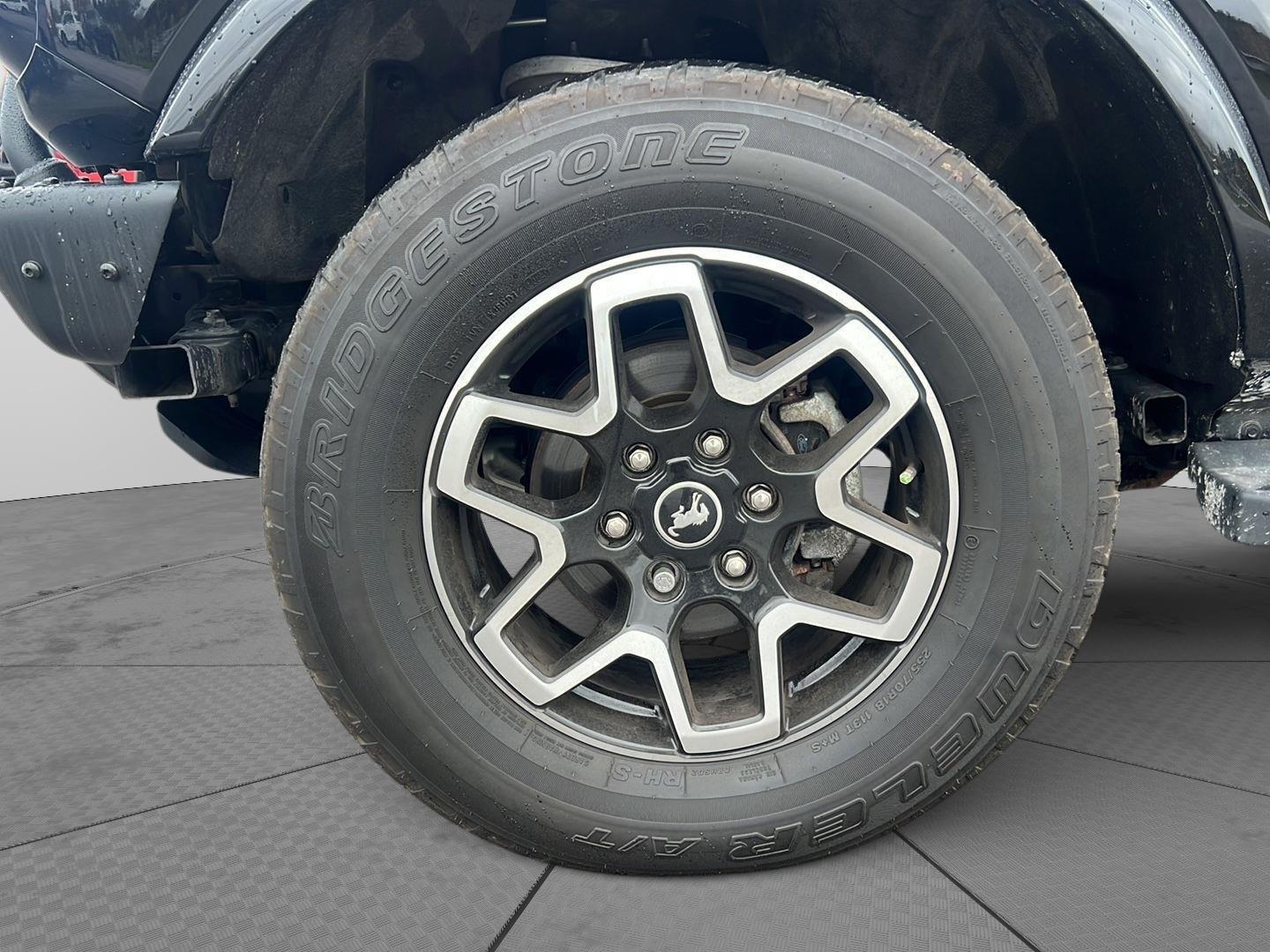 2024 Ford Bronco photo 4 of 46