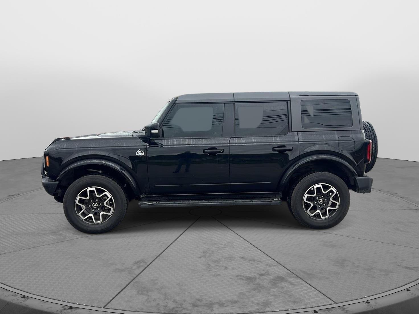 2024 Ford Bronco photo 6 of 46
