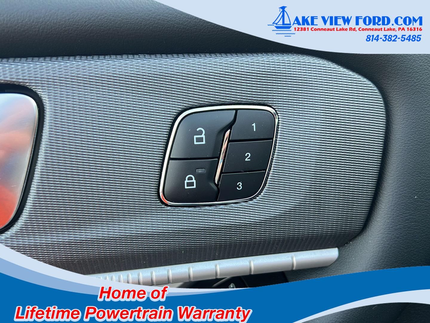 2025 Ford Explorer photo 24 of 62