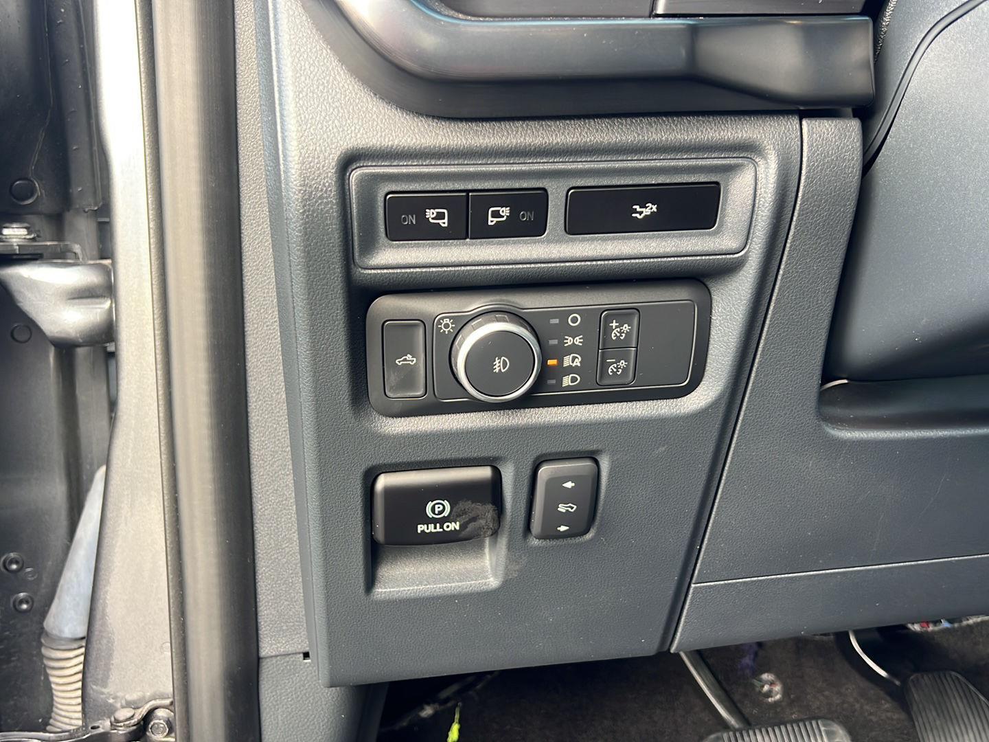 2023 Ford F-150 photo 27 of 56