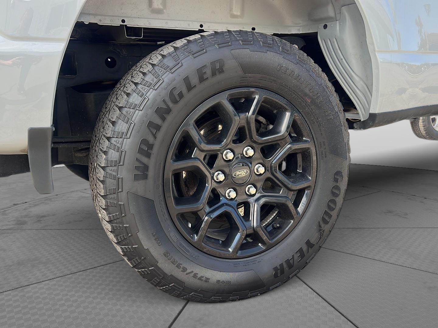2024 Ford F-150 photo 4 of 45