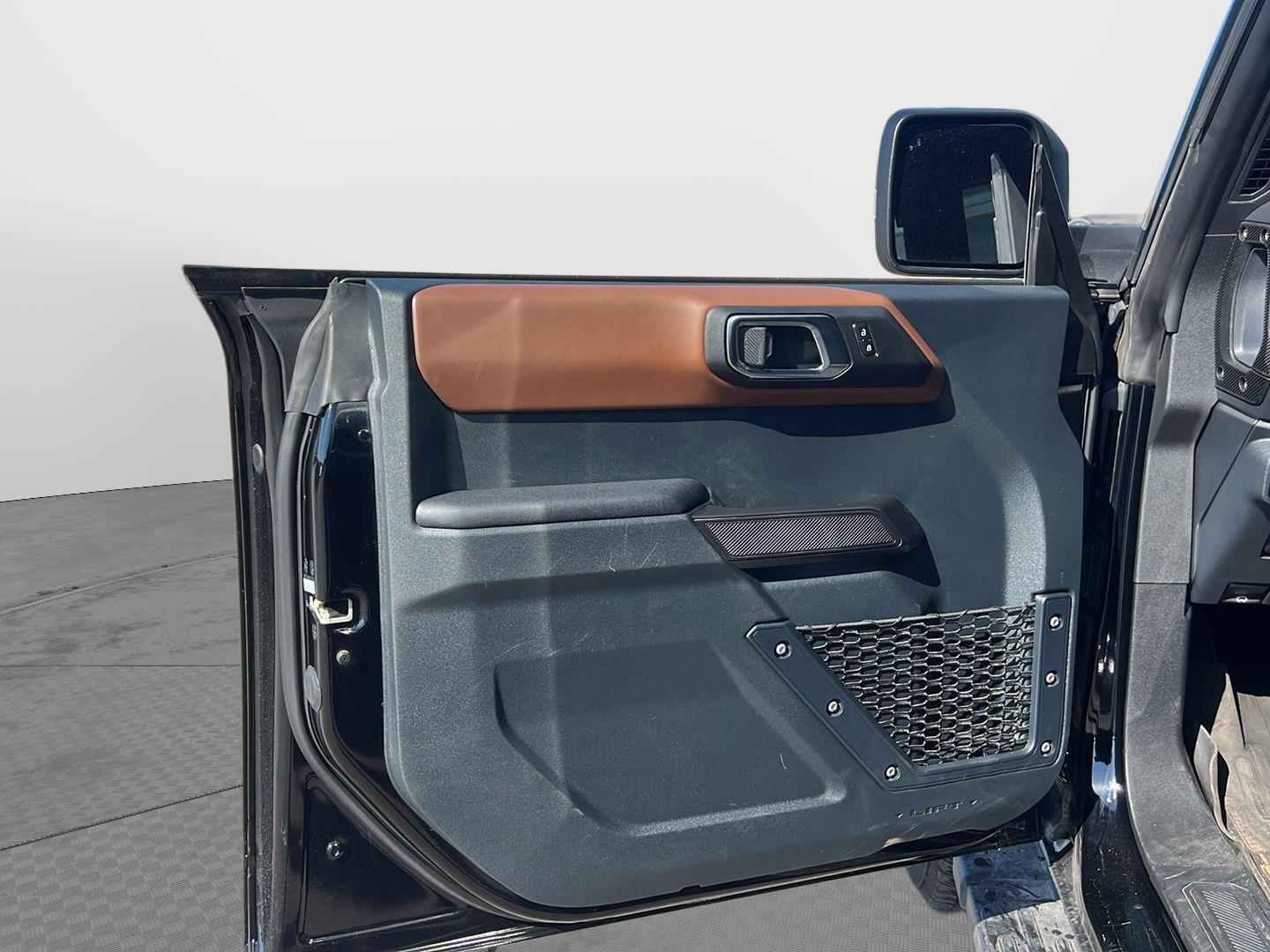 2024 Ford Bronco photo 25 of 46